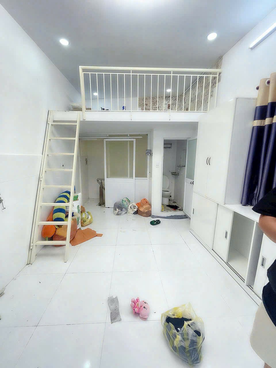 Nhà hẻm 103/...Lò Siêu p16 q11 dt 19,6m2 1 lầu 2pn 2wc giá 2,4 tỷ 2