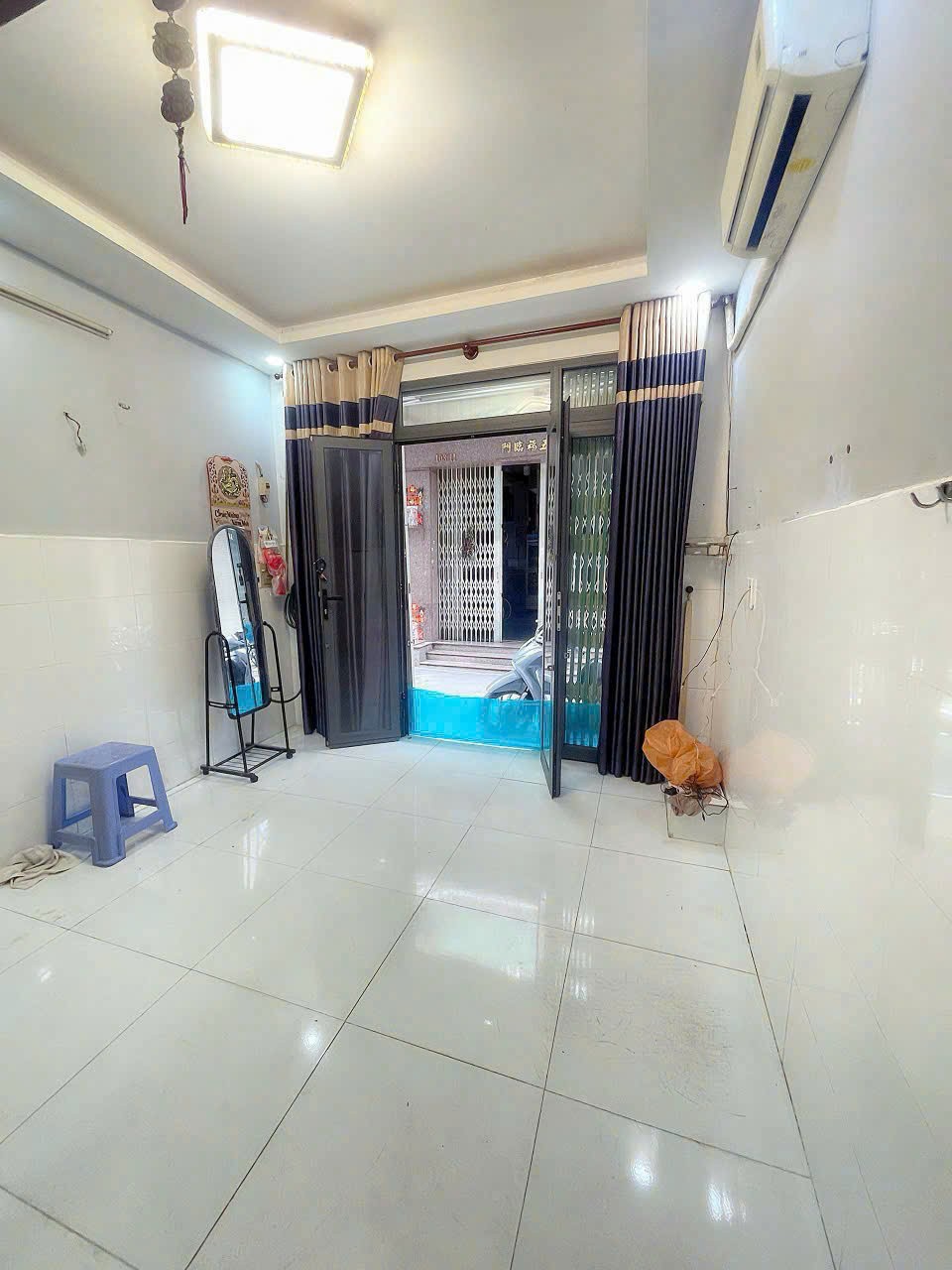 Nhà hẻm 103/...Lò Siêu p16 q11 dt 19,6m2 1 lầu 2pn 2wc giá 2,4 tỷ 4