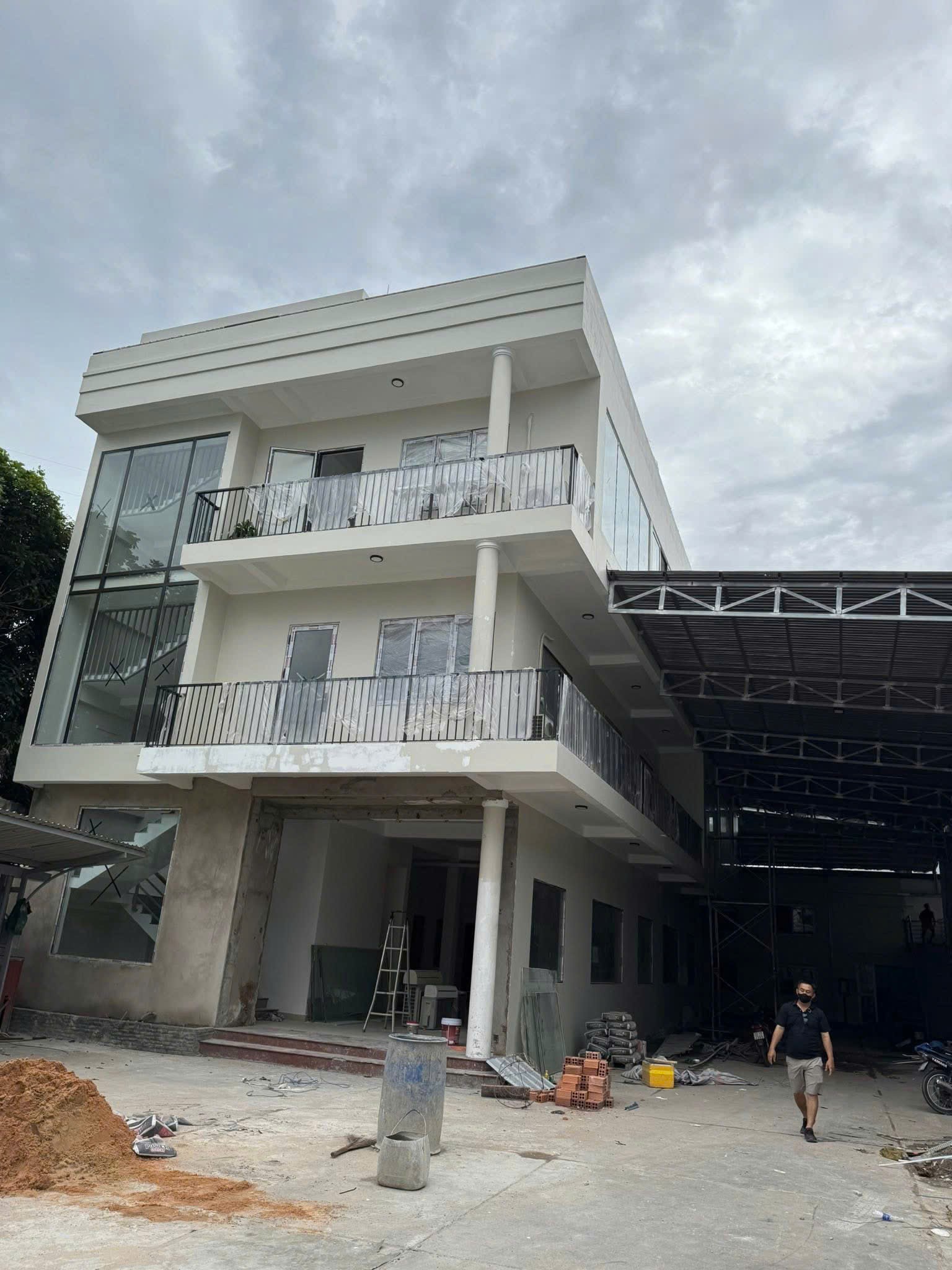 Cho thuê Văn phòng Phường Long Thạnh Mỹ, Quận 9, Diện tích 2000m², Giá 230 Triệu/tháng 2