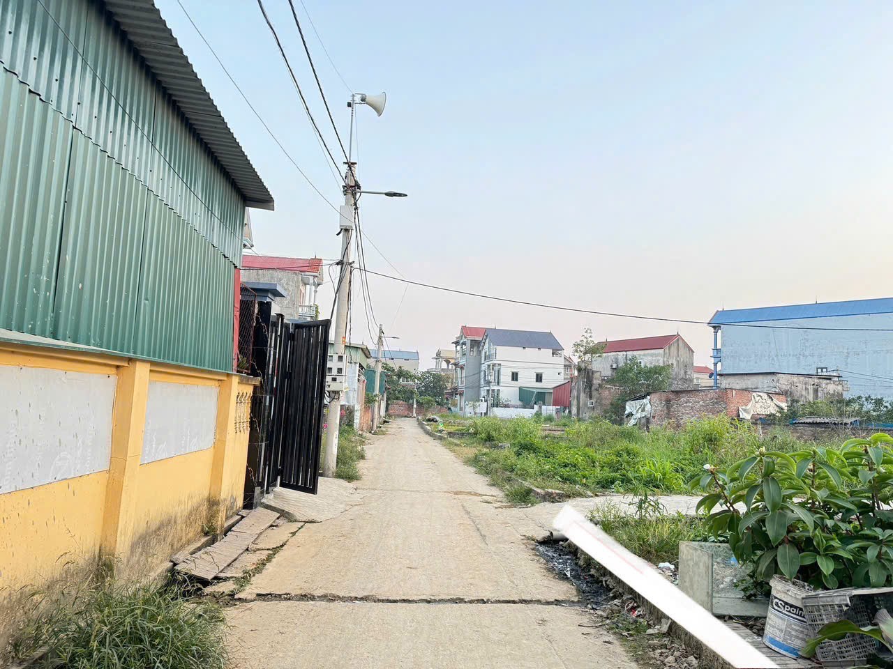 Đất đẹp tổ 9, TT Quang Minh, Mê Linh. Đường thông, oto đỗ. Gần KCN và trường CD