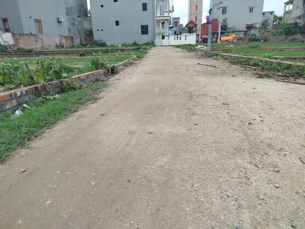 Đất đẹp tổ 9, TT Quang Minh, Mê Linh. Đường thông, oto đỗ. Gần KCN và trường CD 2