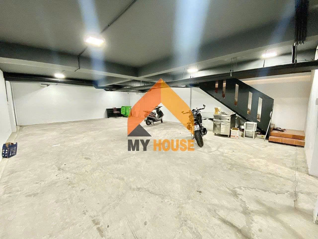 Cho thuê Nhà mặt tiền Quận 2, Hồ Chí Minh, Diện tích 160m², Giá 52 Triệu/tháng