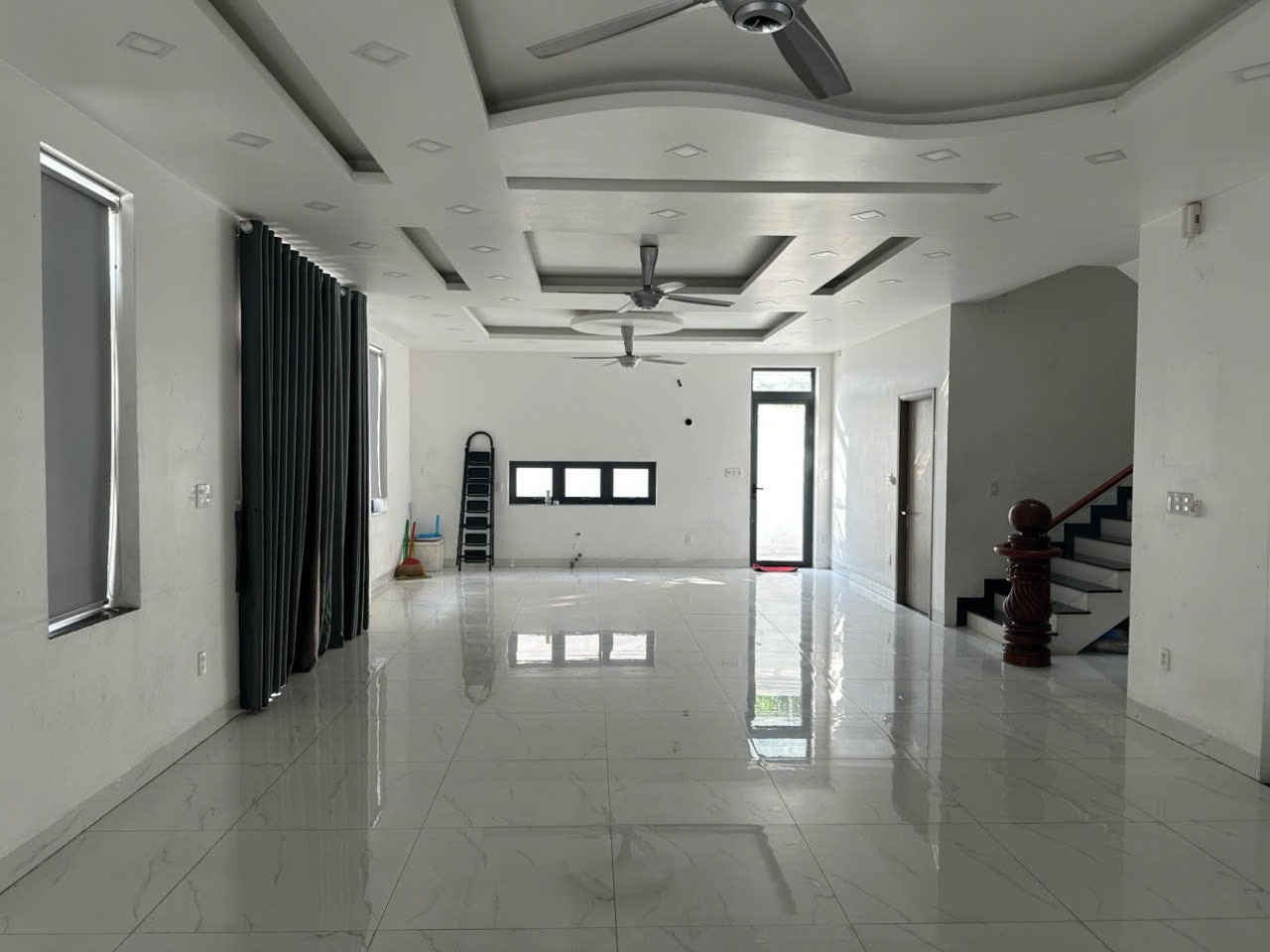 Cho thuê Biệt thự Quận 9, Hồ Chí Minh, Diện tích 213m², Giá 033 Triệu/tháng 3
