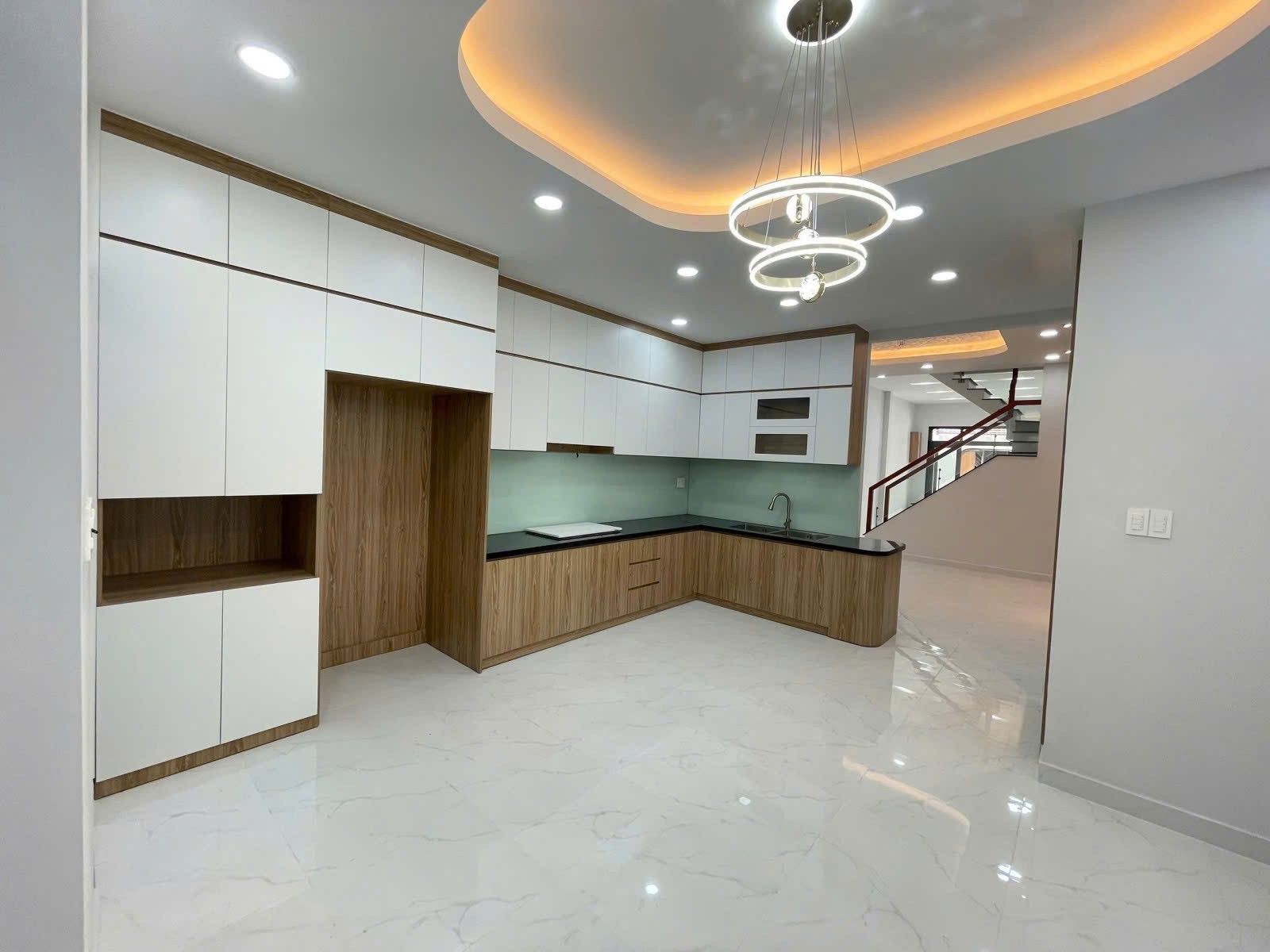 SIÊU PHẨM GIÁP Q11 - HẺM XE TẢI - 100M2 - 3 TẦNG 3PN 3WC - CHỈ 10.8 TỶ