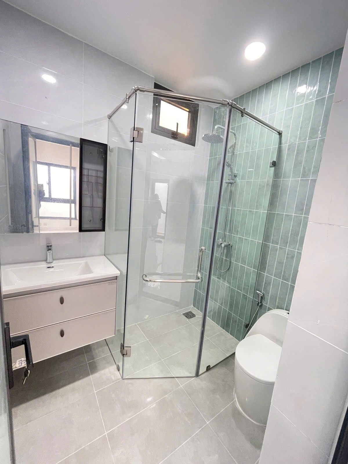SIÊU PHẨM GIÁP Q11 - HẺM XE TẢI - 100M2 - 3 TẦNG 3PN 3WC - CHỈ 10.8 TỶ 2