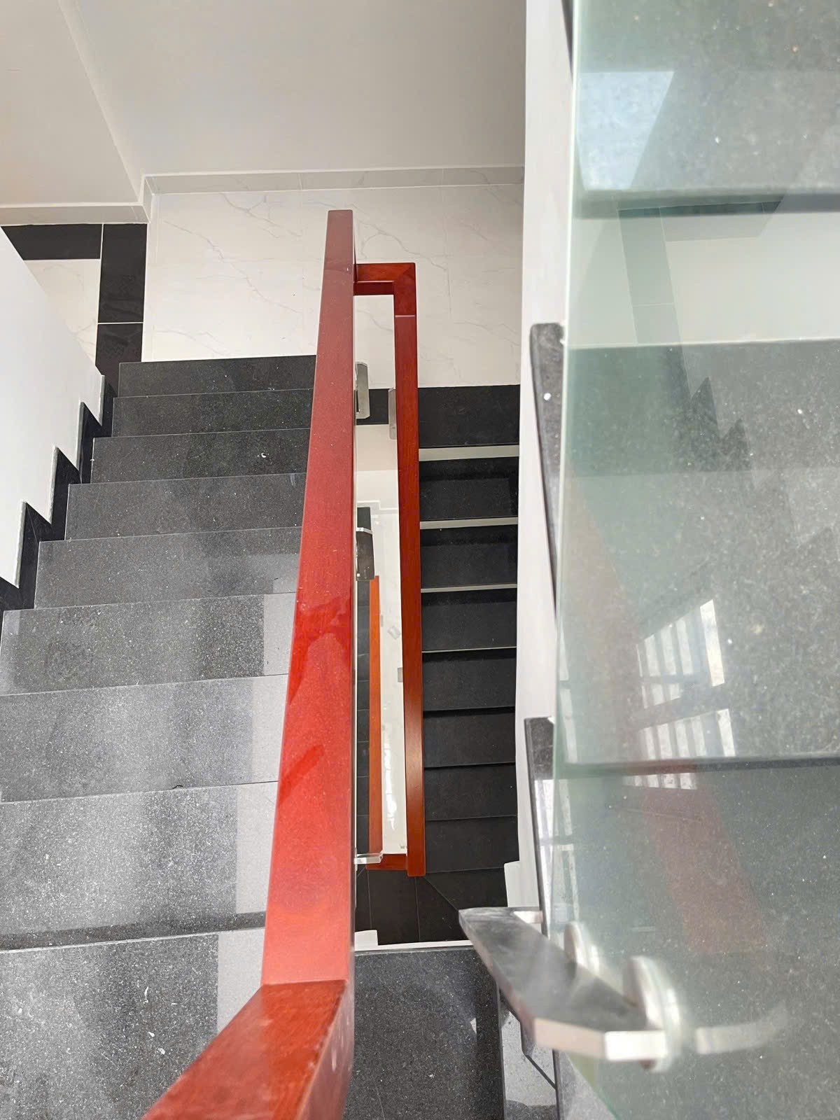 SIÊU PHẨM GIÁP Q11 - HẺM XE TẢI - 100M2 - 3 TẦNG 3PN 3WC - CHỈ 10.8 TỶ 3