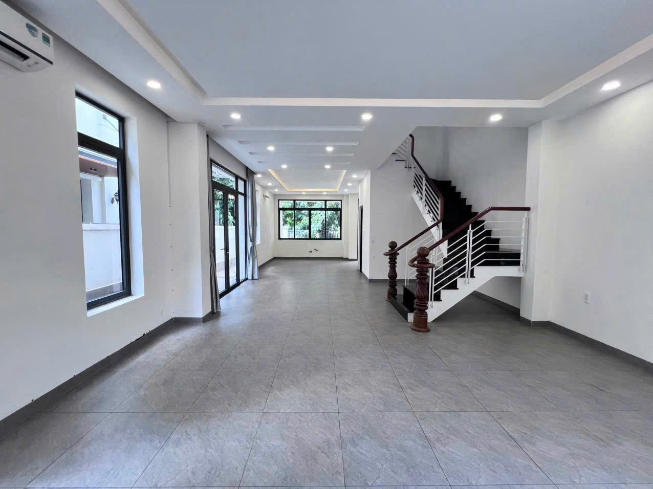 Cho thuê Biệt thự Phường An Phú, Quận 2, Diện tích 176m², Giá Thương lượng 4