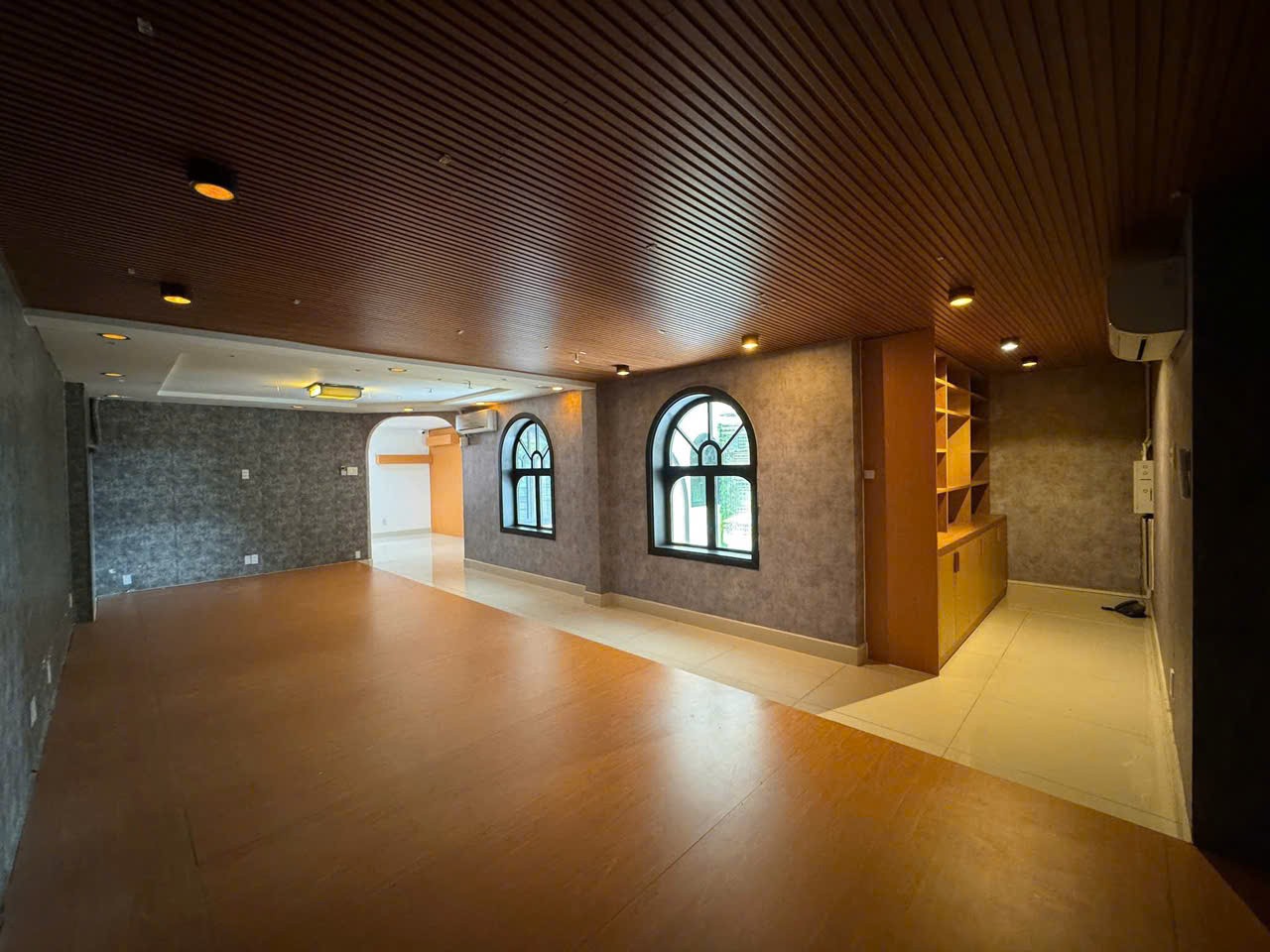 Cho thuê Biệt thự Phường Thảo Điền, Quận 2, Diện tích 333m², Giá Thương lượng 5