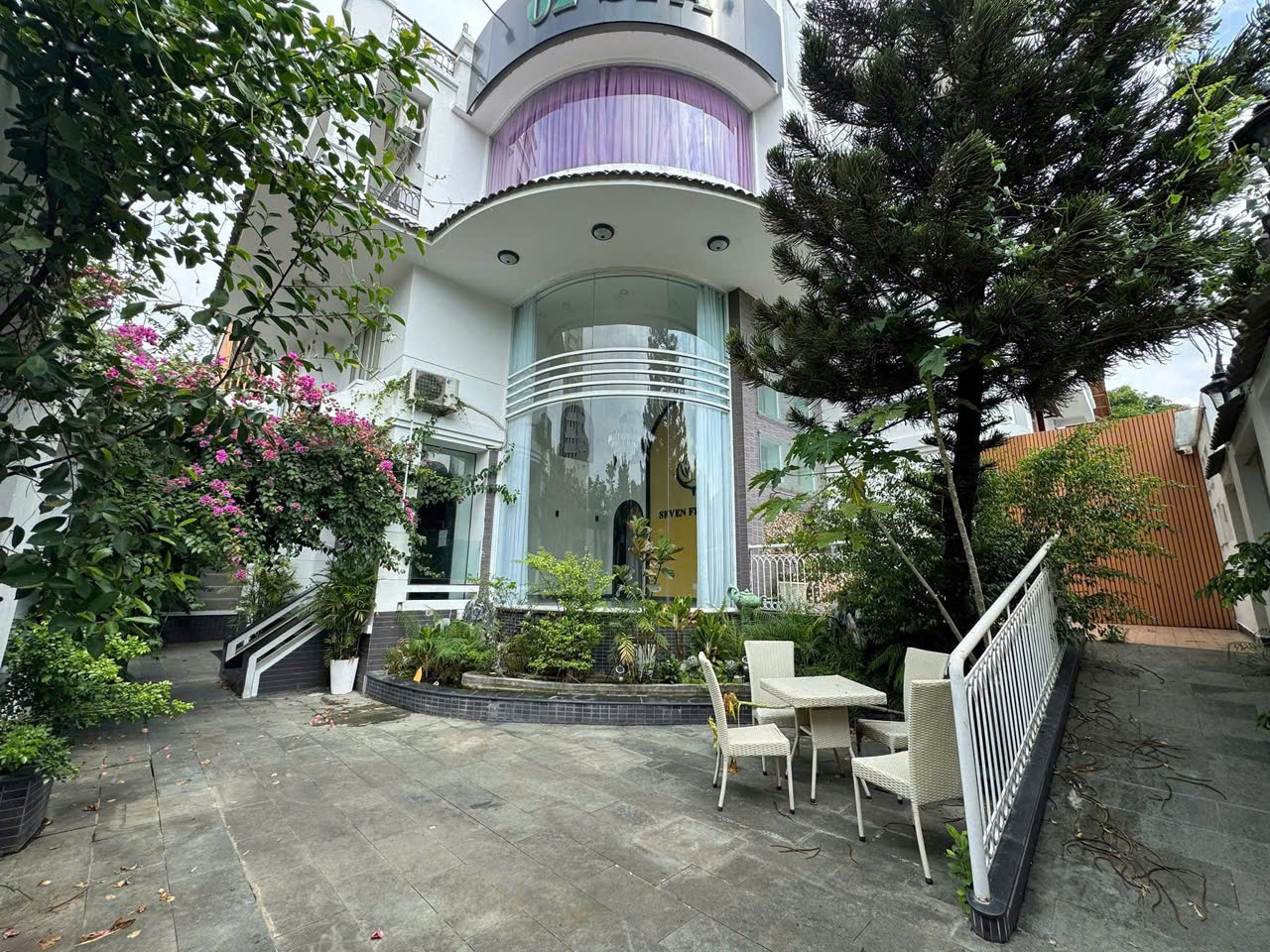 Cho thuê Biệt thự Phường Thảo Điền, Quận 2, Diện tích 333m², Giá Thương lượng 17