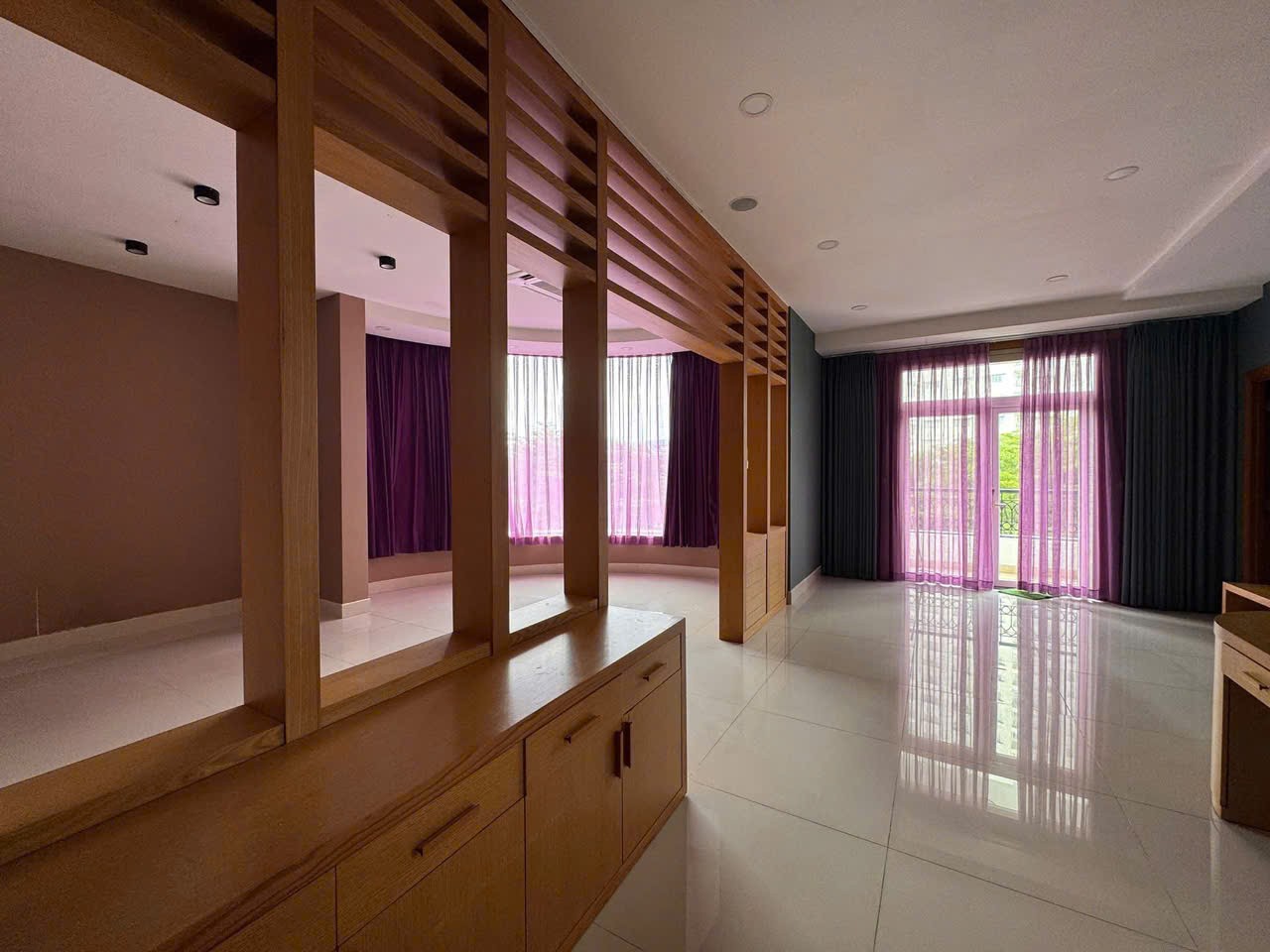 Cho thuê Biệt thự Phường Thảo Điền, Quận 2, Diện tích 333m², Giá Thương lượng 13