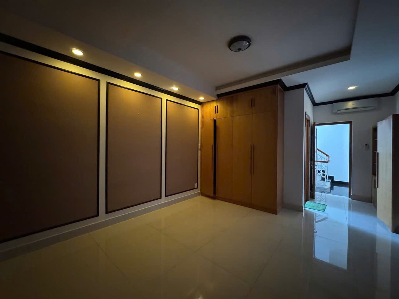 Cho thuê Biệt thự Phường Thảo Điền, Quận 2, Diện tích 333m², Giá Thương lượng 6