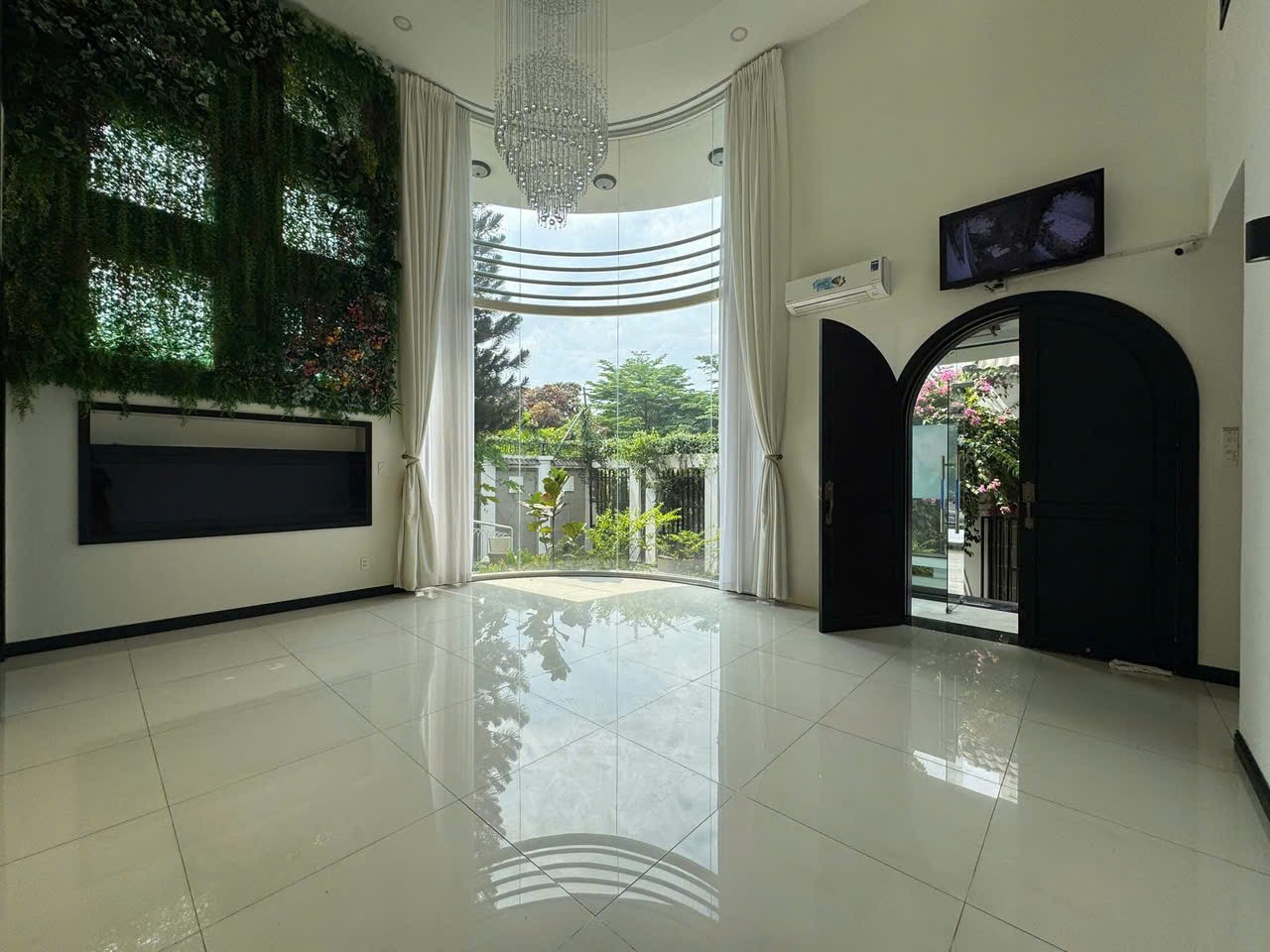 Cho thuê Biệt thự Phường Thảo Điền, Quận 2, Diện tích 333m², Giá Thương lượng 14