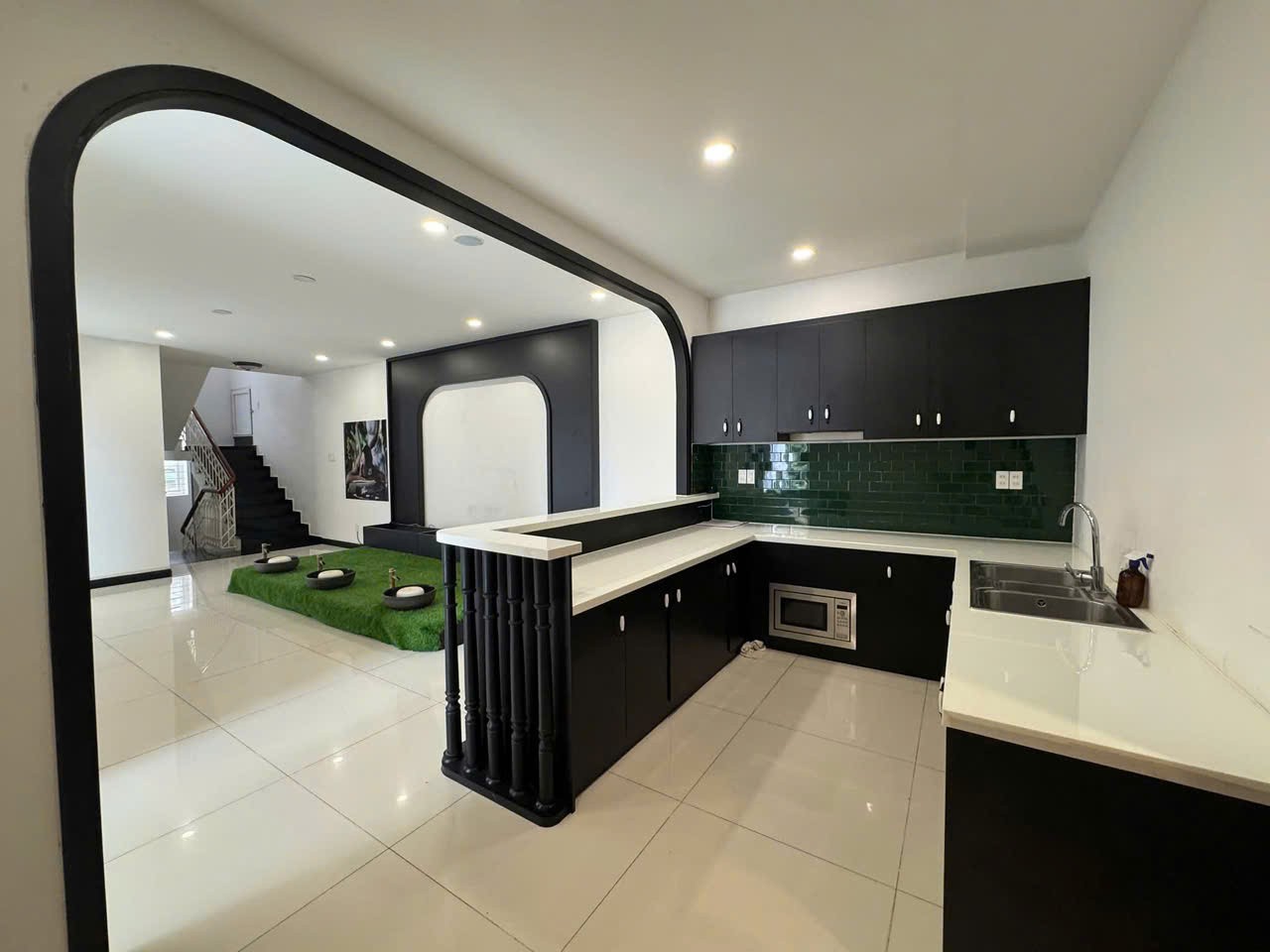 Cho thuê Biệt thự Phường Thảo Điền, Quận 2, Diện tích 333m², Giá Thương lượng 4