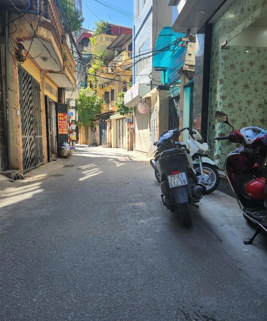 KẾ BÊN ROYAL CITY– VỈA HÈ, Ô TÔ TRÁNH – KINH DOANH ĐỈNHSỔ VUÔNG – GIÁ CHỈ 8.1 TỶ