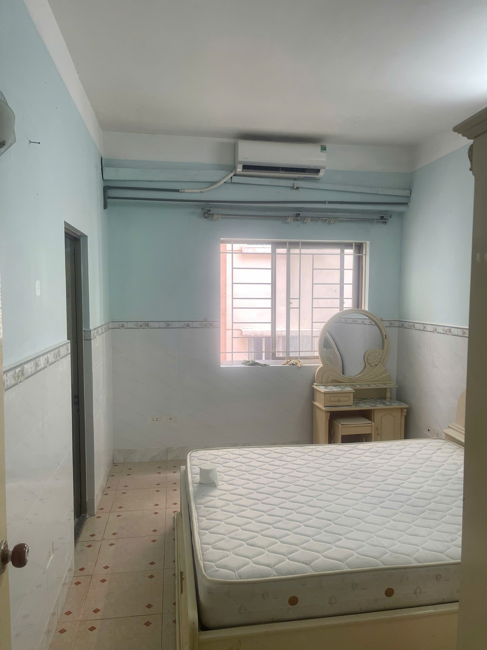 CHo thuê căn hộ 3 phòng ngủ chung cư Thanh Bình chỉ 6,5tr 3