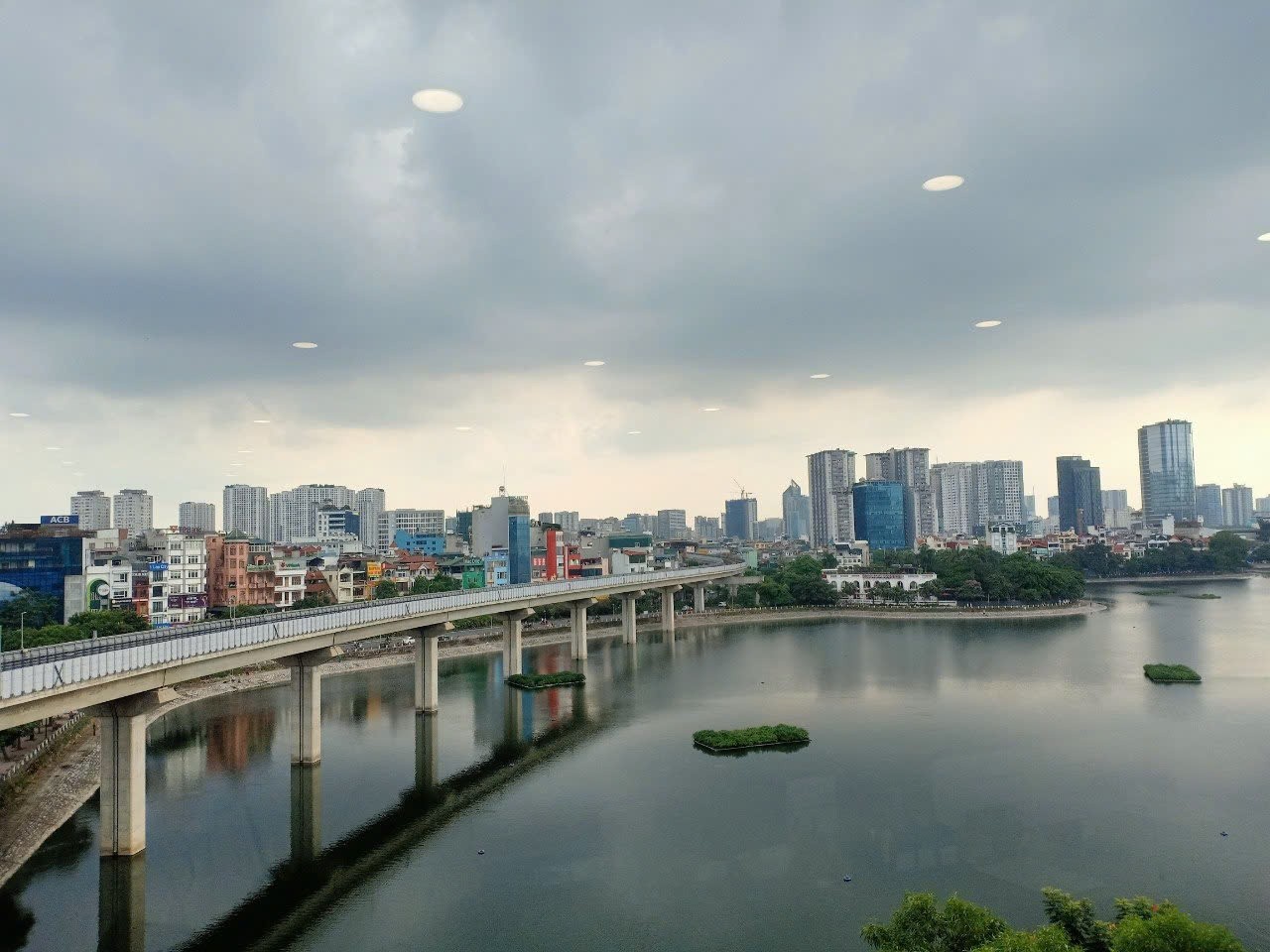 Cho thuê Văn phòng đường Hoàng Cầu, Phường Ô Chợ Dừa, Diện tích 55m, 120m view Hồ. 4