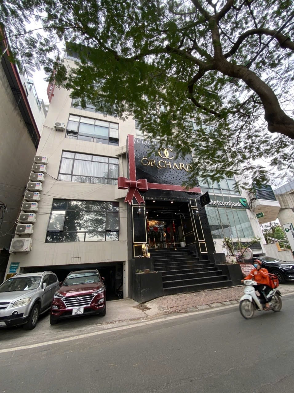 Cho thuê Văn phòng đường Hoàng Cầu, Phường Ô Chợ Dừa, Diện tích 55m, 120m view Hồ. 5