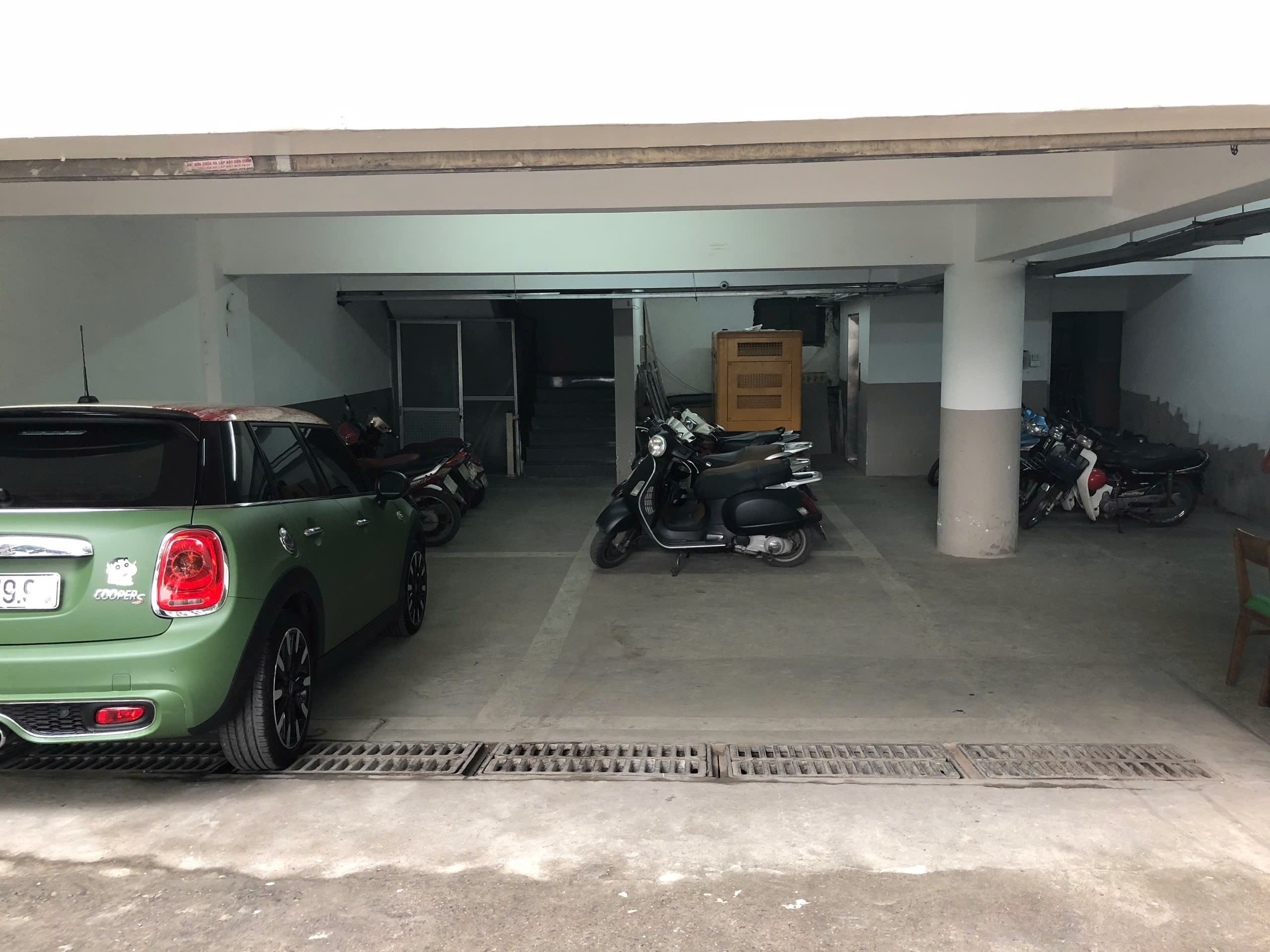 Cho thuê Văn phòng đường Hoàng Cầu, Phường Ô Chợ Dừa, Diện tích 55m, 120m view Hồ. 6