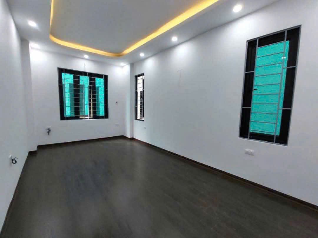 Bán Nhà Tân Mai Ô Tô Đỗ Cửa 45m 2 Tầng 3 Ngủ Giá 4.28 Tỷ Sổ Đỏ Chính Chủ 2