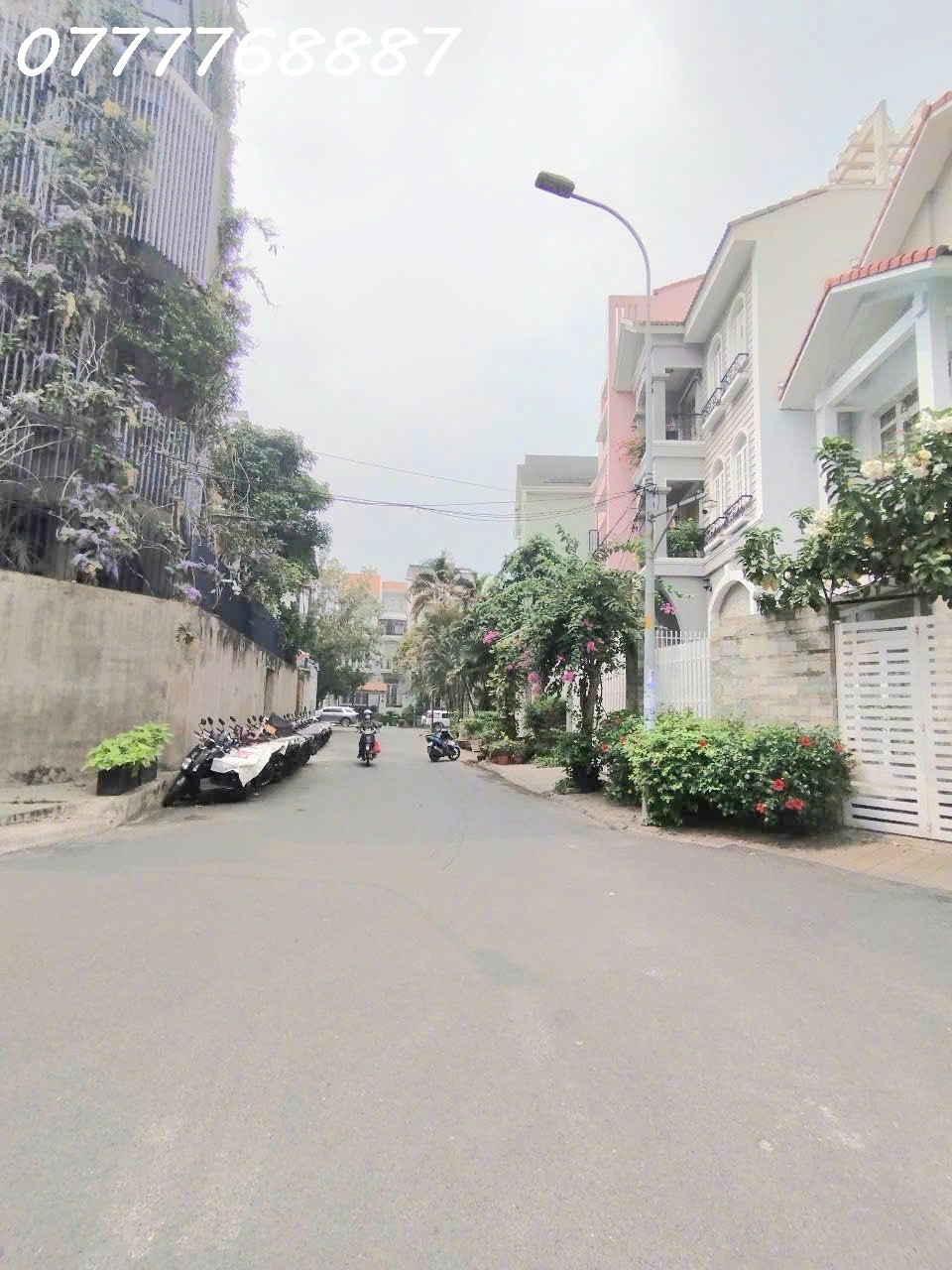 Bán đất tặng biệt thự hầm 3 tầng, AK Quận 2 ngay Trần Não gần sông 3