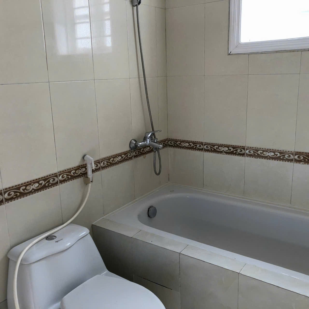 Bán BT Song lập 180m2 gần trường Singapore, khu ở yên tĩnh trong Ciputra. Giá 64 tỷ. 4
