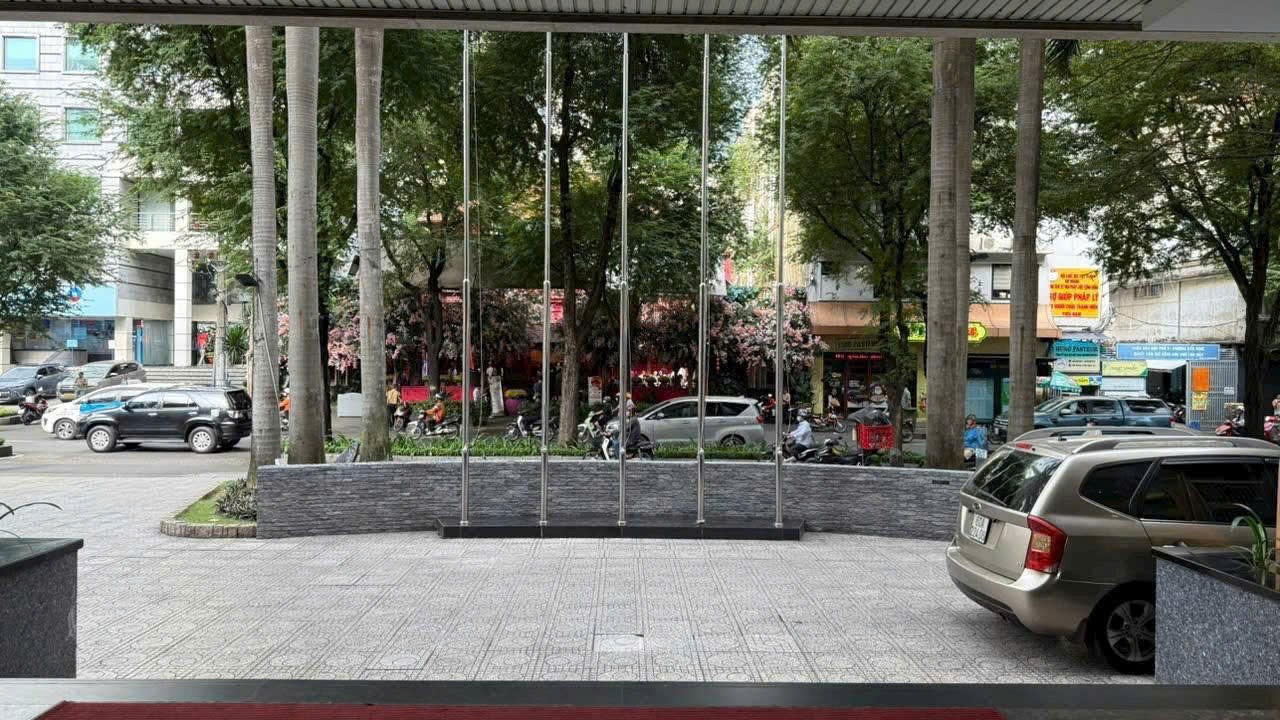 Cho thuê Văn phòng Quận 1, Hồ Chí Minh, Diện tích 600m², Giá Thương lượng 5