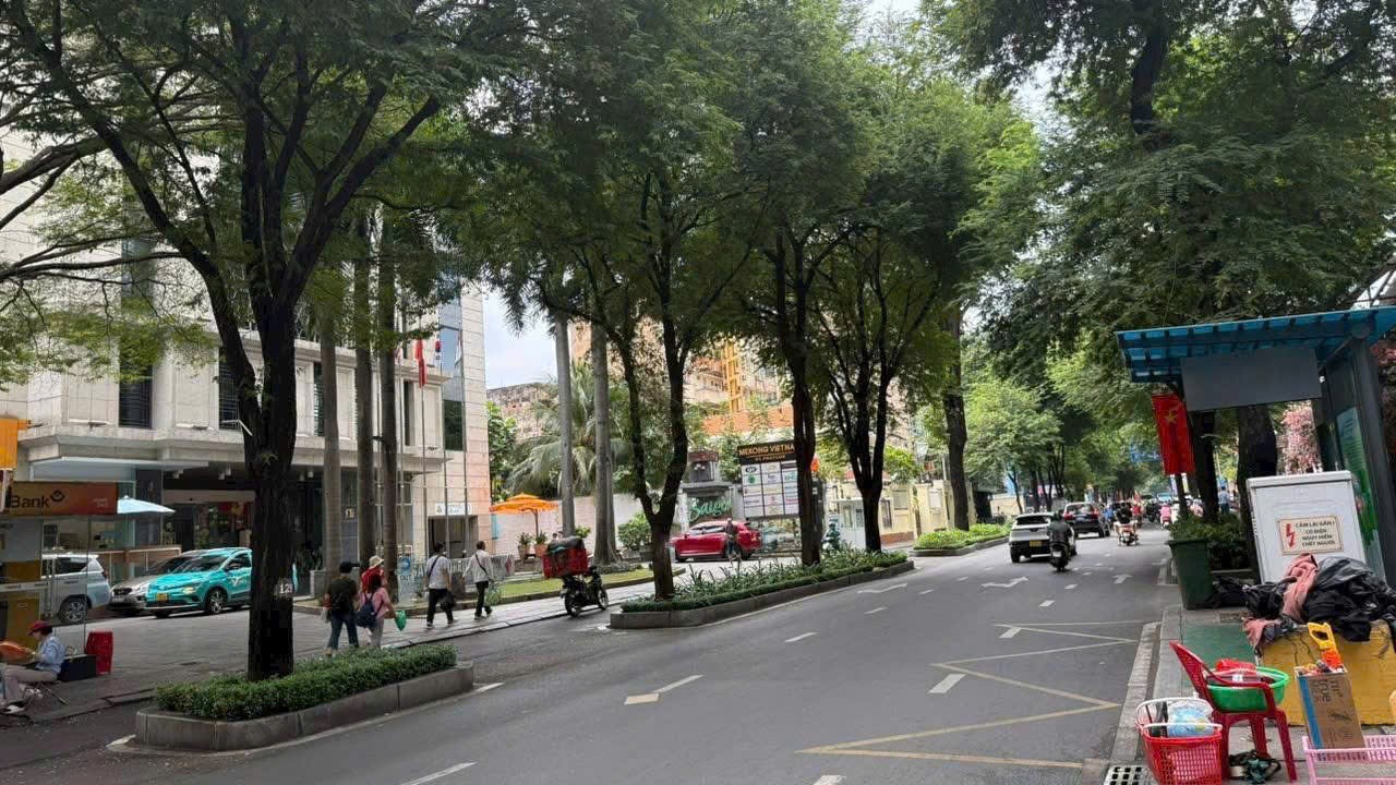 Cho thuê Văn phòng Quận 1, Hồ Chí Minh, Diện tích 600m², Giá Thương lượng 6