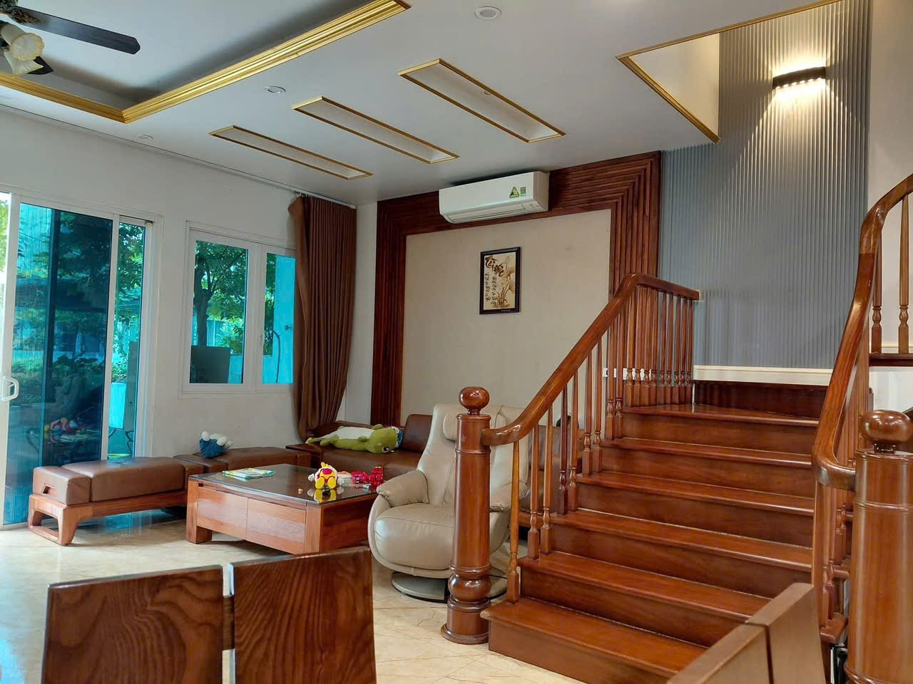 Mua đất tặng Biệt thự nhà vườn, Hoàng Văn Thái, Thanh Xuân. 160m2, mt 8,5m, giá chỉ 40 tỷ. 2