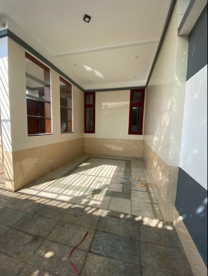 Cho thuê Biệt thự Phường Phú Hữu, Quận 9, Diện tích 160m², Giá 20 Triệu/tháng