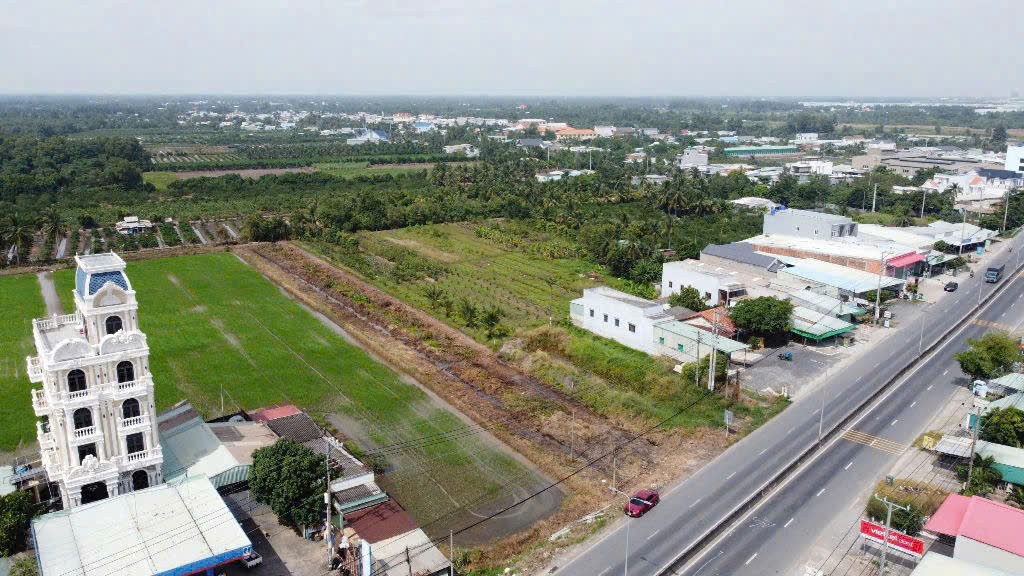 2400m2 đất vườn mặt tiền TL 824, xã Lương Hòa,Bến Lức, Long An giá 10,5 tỷ