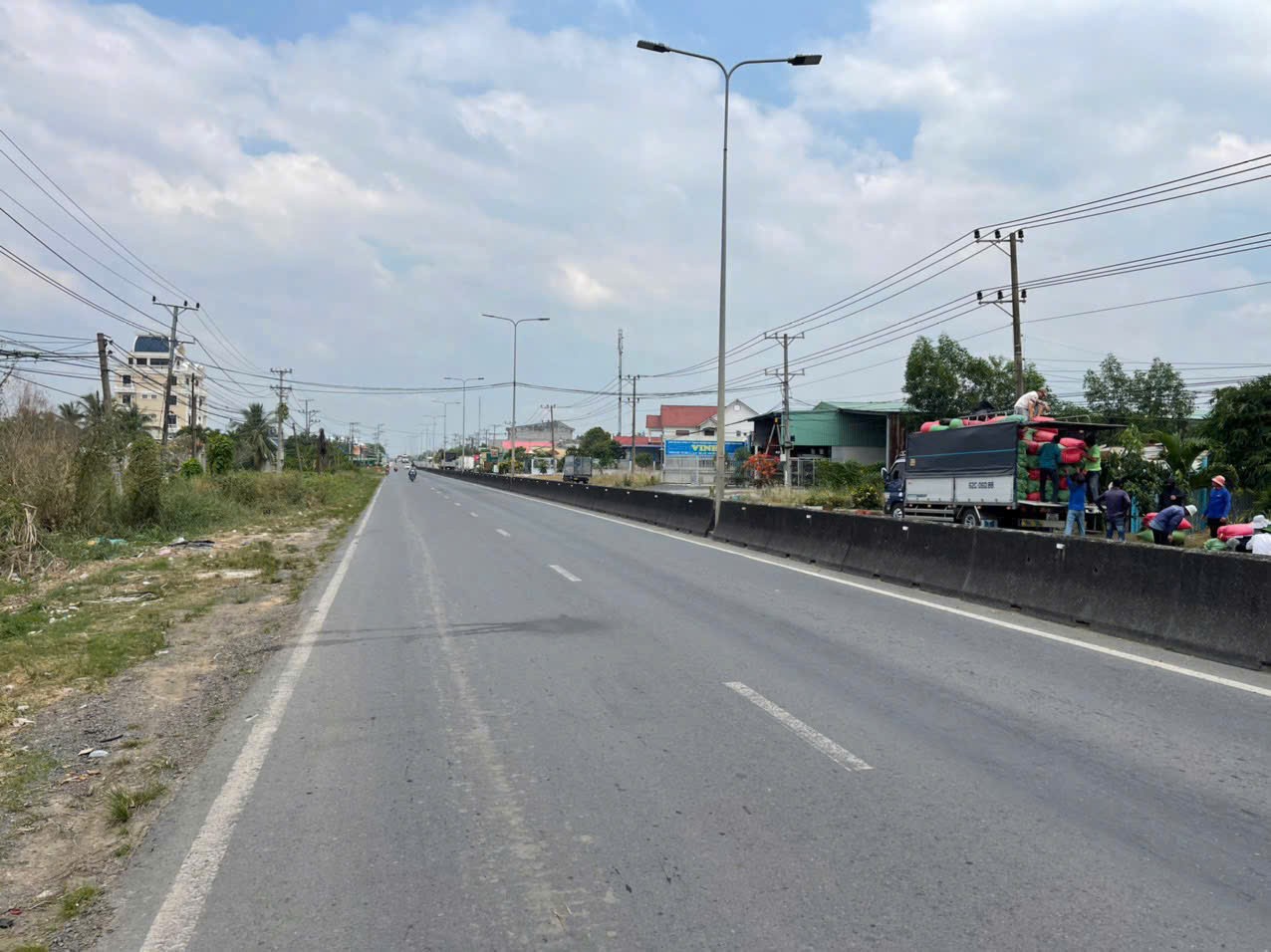 2400m2 đất vườn mặt tiền TL 824, xã Lương Hòa,Bến Lức, Long An giá 10,5 tỷ 6