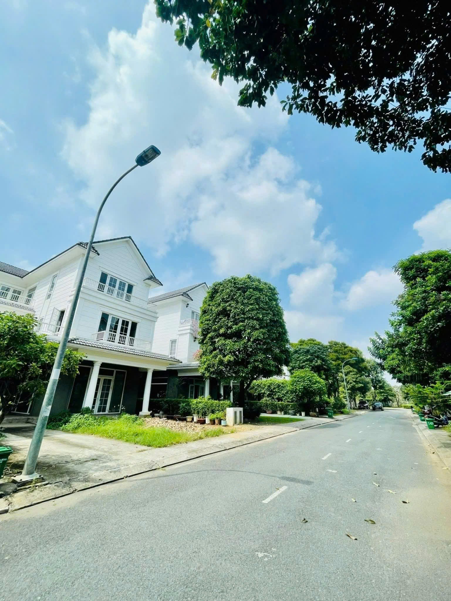 Cần bán Nhà mặt tiền Quận 9, Hồ Chí Minh, Diện tích 360m², Giá 35 Tỷ