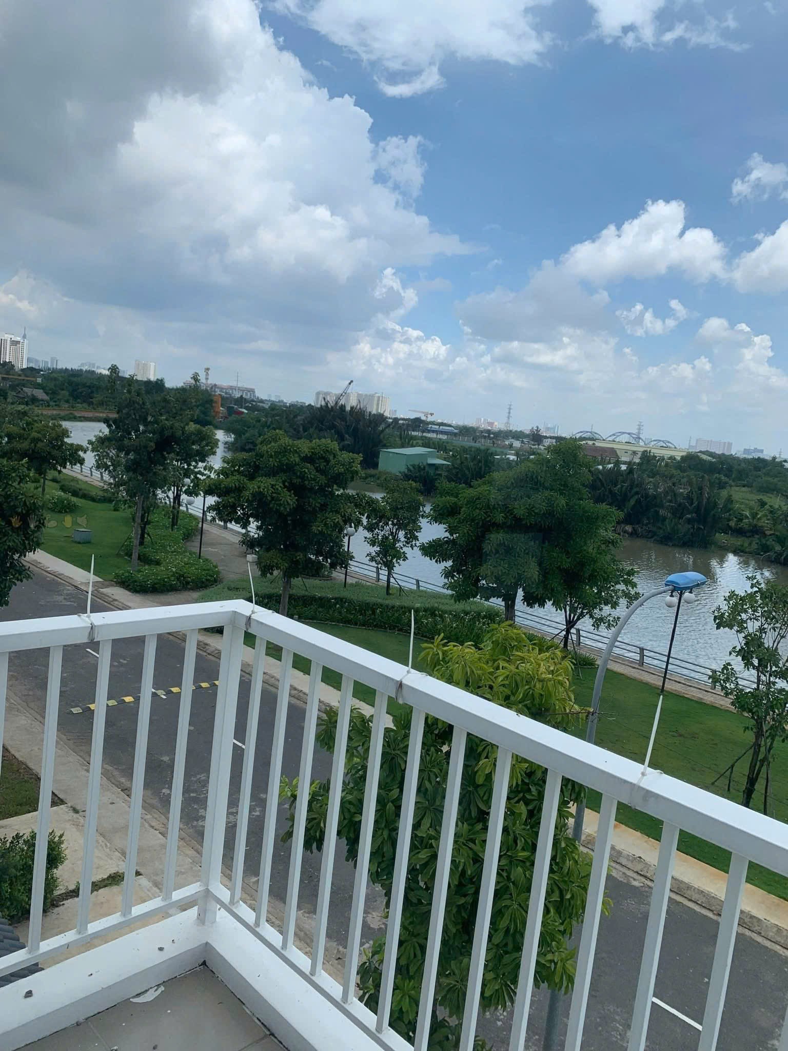 Cần bán Biệt thự Phường Phú Hữu, Quận 9, Diện tích 130m², Giá 19 Tỷ