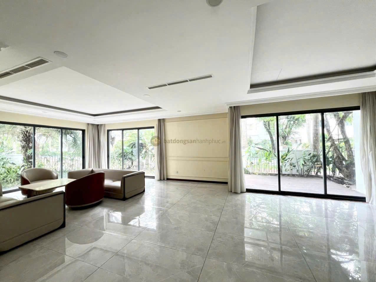 Cho thuê Biệt thự Phường Phước Long B, Quận 9, Diện tích 287m², Giá Thương lượng