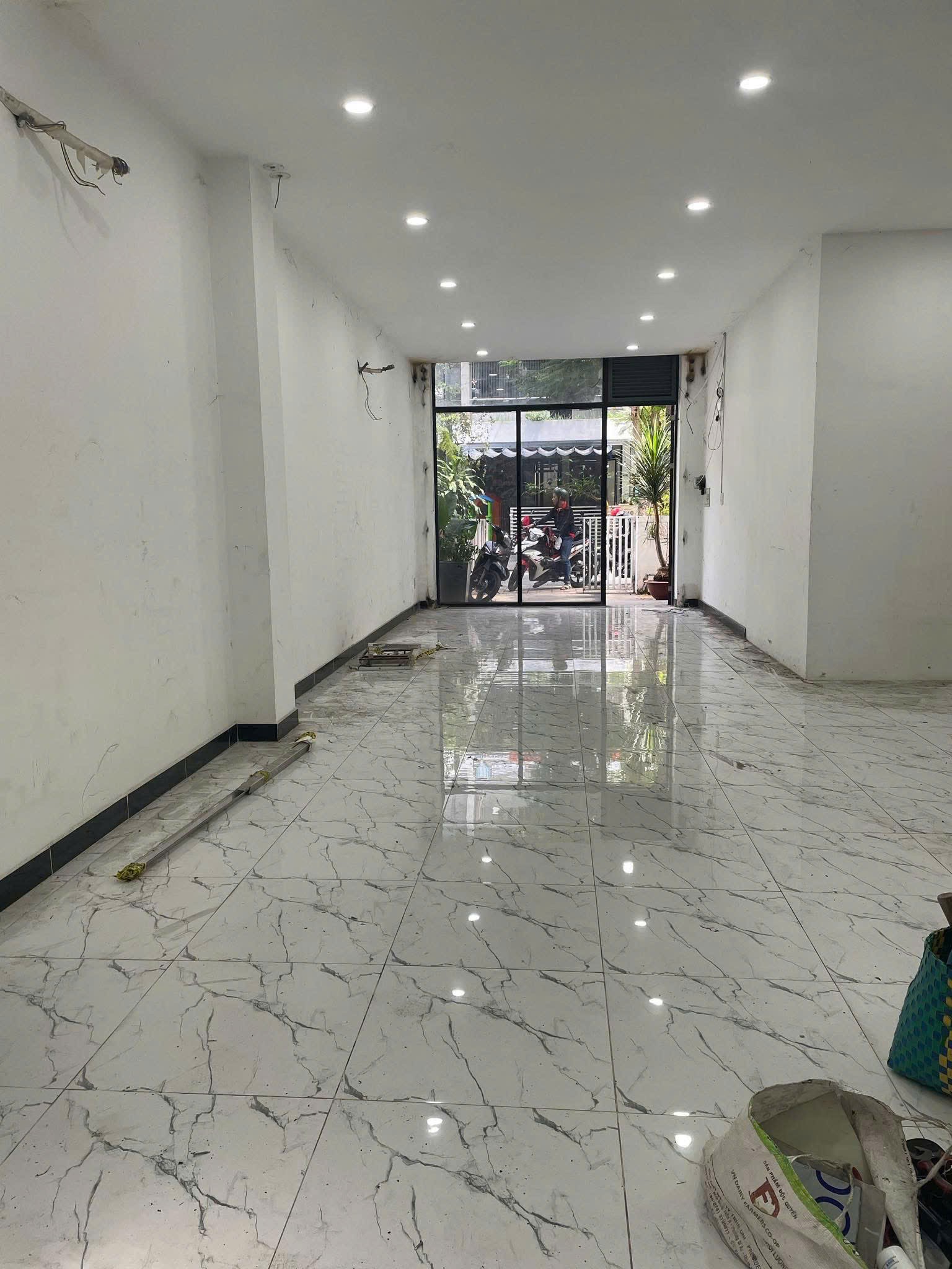 Cho thuê Nhà mặt tiền Phường Cát Lái, Quận 2, Diện tích 119m², Giá 20 Triệu/tháng
