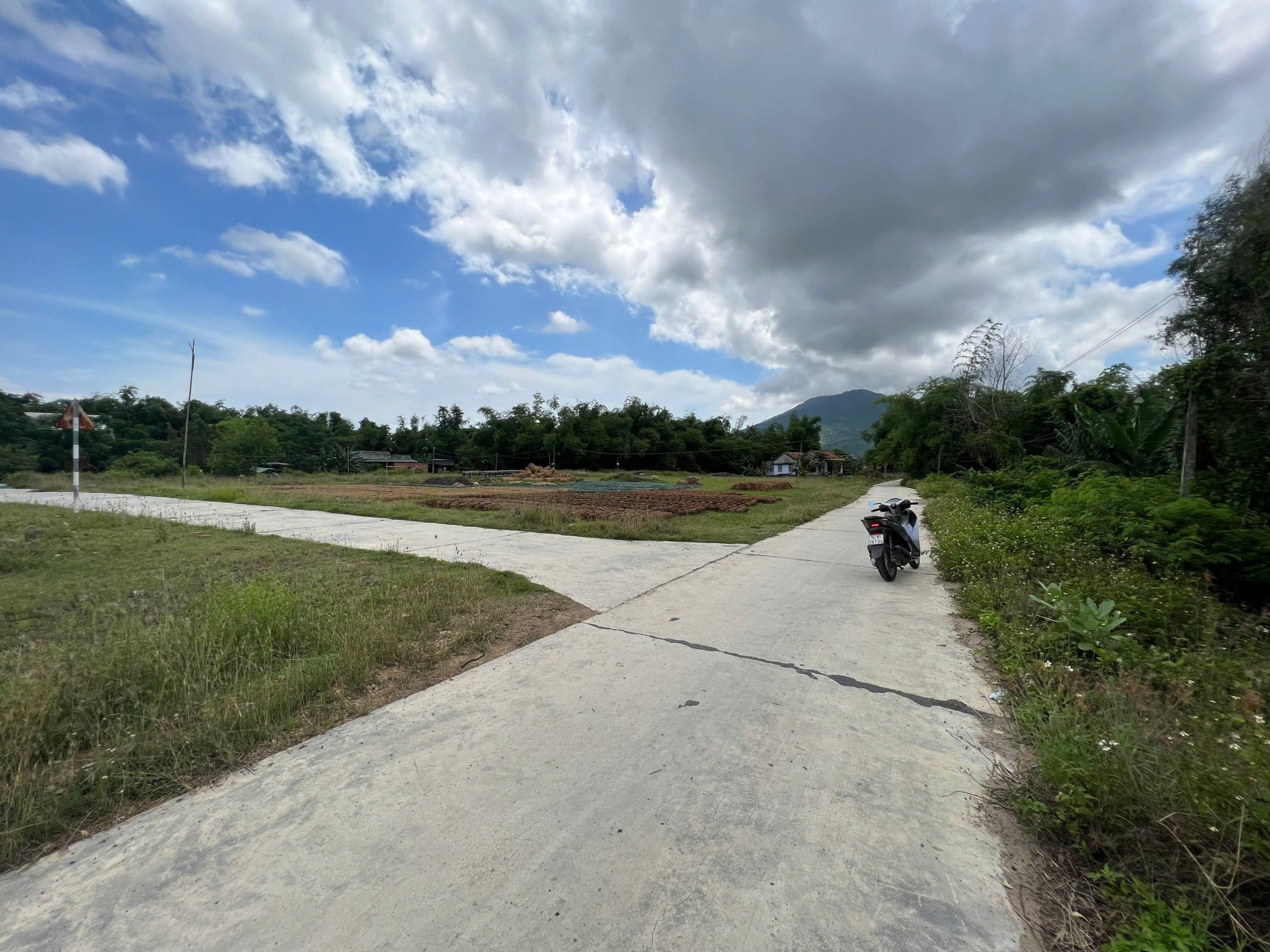 Bán đất khu đấu giá lô góc mặt tiền đường Nguyễn Cụ P. Ninh Đa Ninh Hoà  0985451850