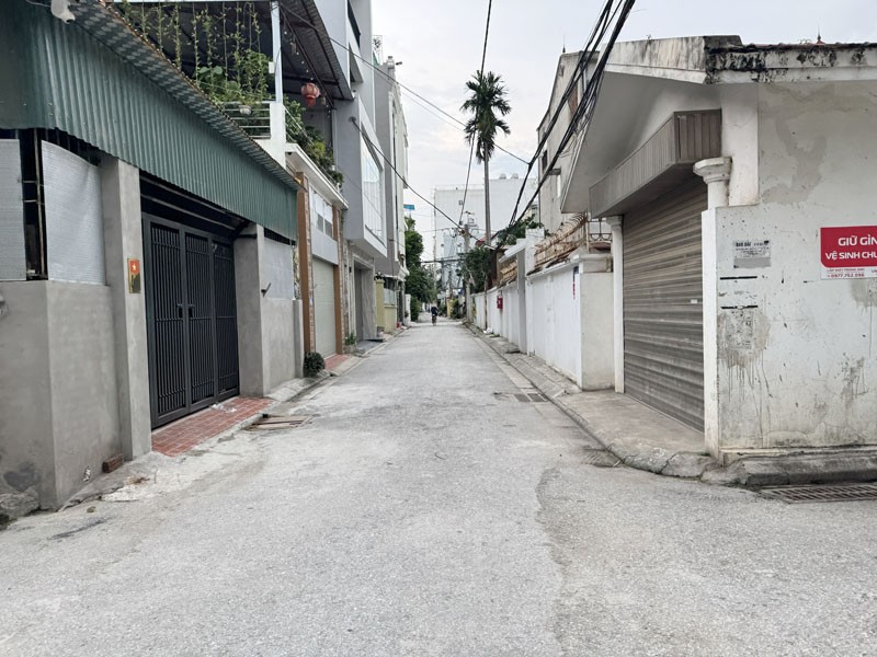 Đất Đẹp Kẻ Tạnh, Giang Biên 43,7m2 - Ô Tô vào, bên hông có khe thoáng, sát chợ & trường học 2