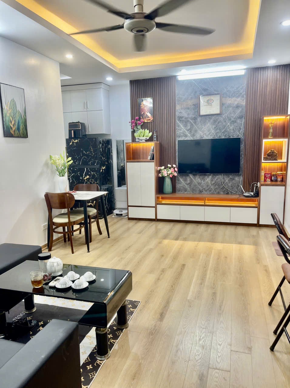 Bán chung cư KĐT Kim Văn - Kim Lũ, Quận Hoàng Mai, TP HN   4.25 tỷ DT,73m2, 083.2865.116