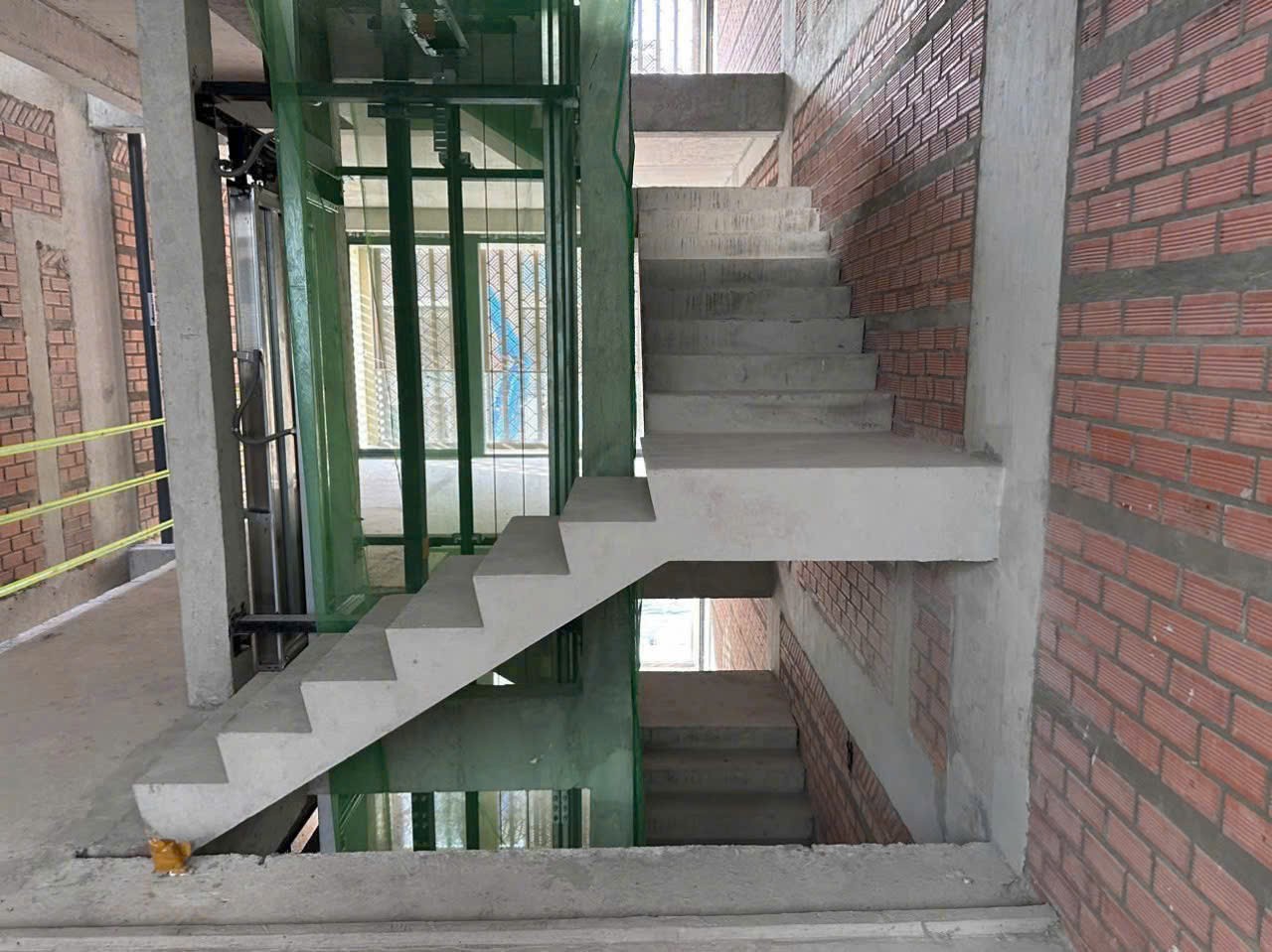 Cho thuê Nhà mặt tiền Phường An Phú, Quận 2, Diện tích 346m², Giá Thương lượng 5