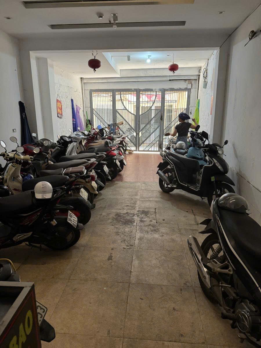 BÁN NHÀ LÁNG HẠ  Ô TÔ VÀO NHÀ – KINH DOANH – NGÕ THÔNG – DÂN TRÍ CAO 39M NHỈNH 19 TỶ 5