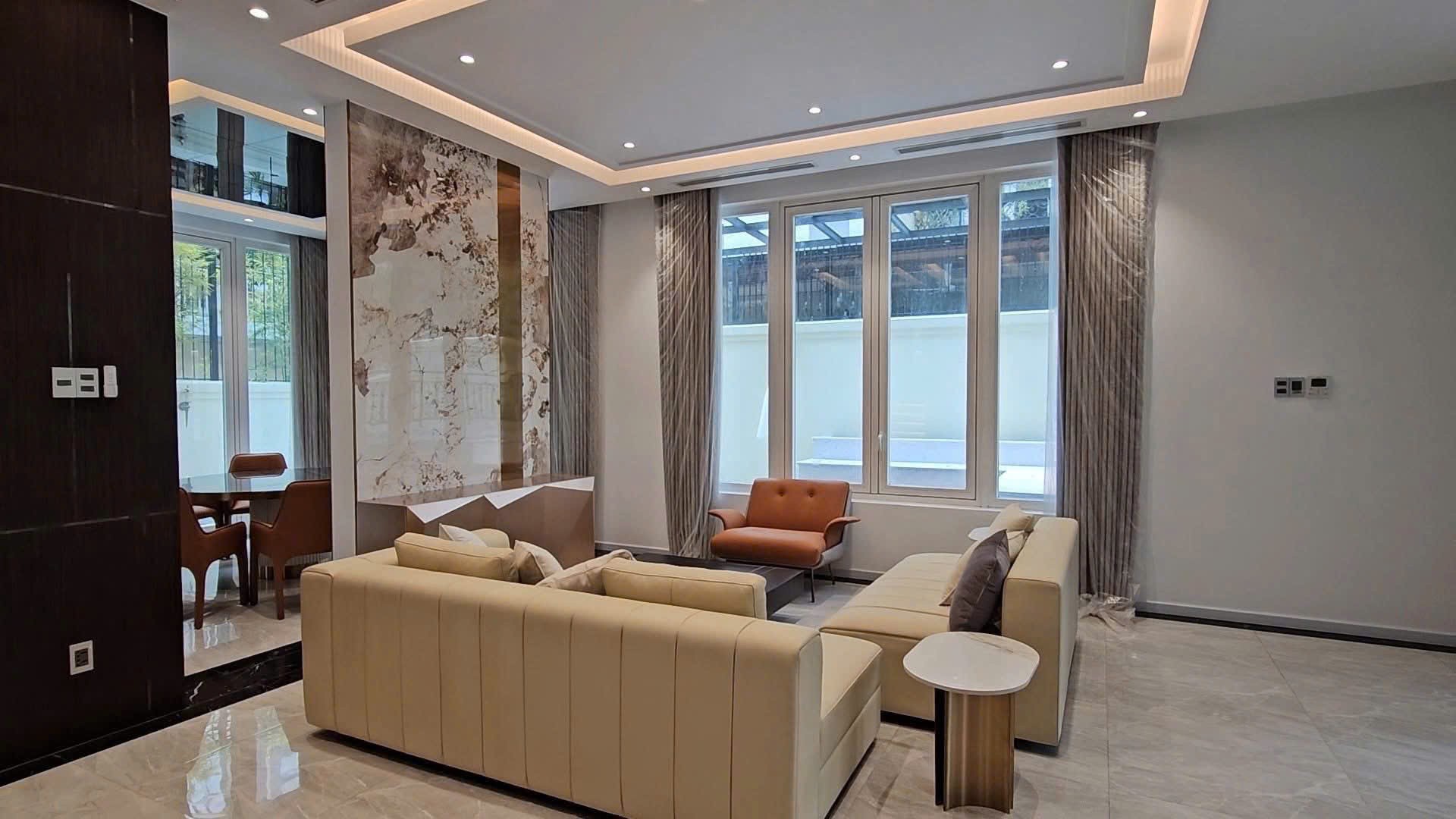 Cho thuê Biệt thự Phường Thủ Thiêm, Quận 2, Diện tích 321m², Giá 260 Tỷ 5