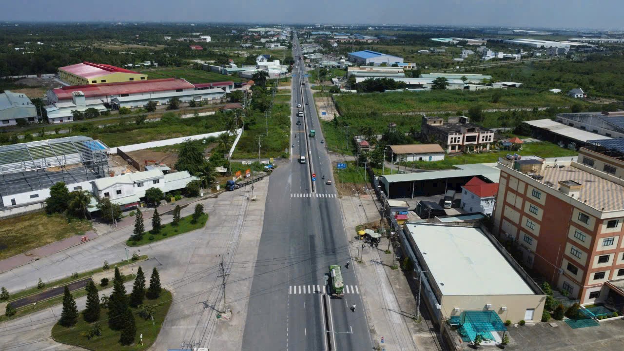 1180m2 thổ cư mặt tiền tỉnh lộ 824 xã Lương Bình, Bến Lức, Long An giá 14 tỷ