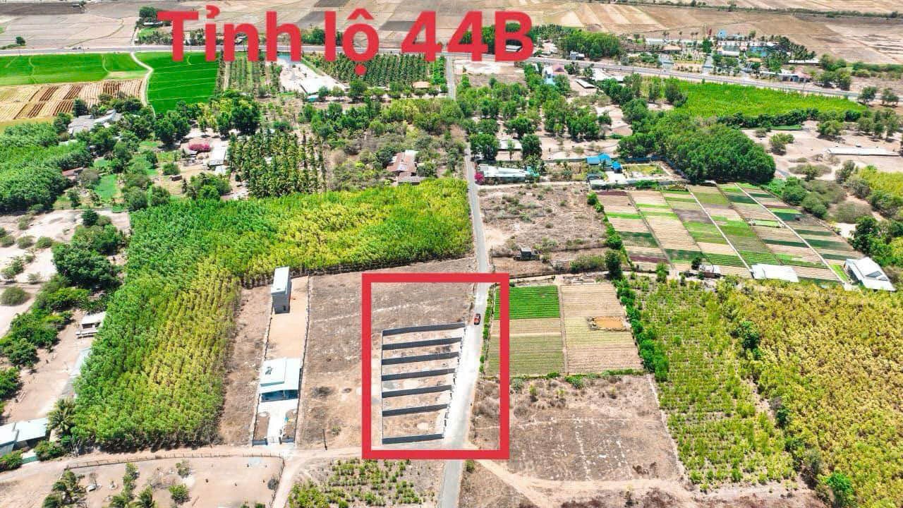 Cần bán Đất đường Tỉnh lộ 44, Xã Long Mỹ, Diện tích 253m², Giá 1 Tỷ 2