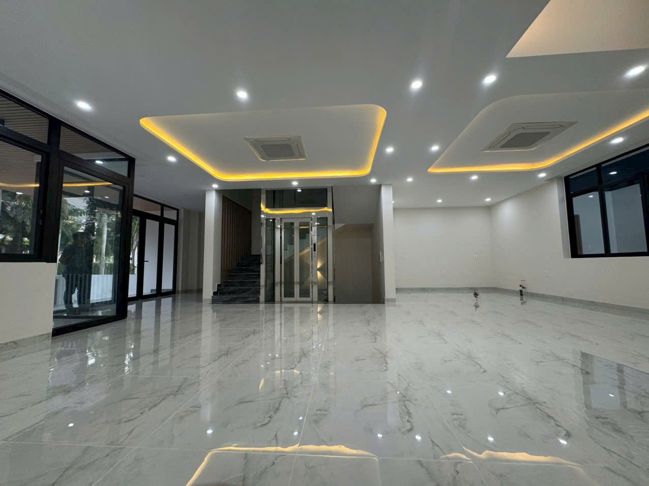 Cần bán Nhà mặt tiền Phường Thạnh Mỹ Lợi, Quận 2, Diện tích 180m², Giá Thương lượng 3