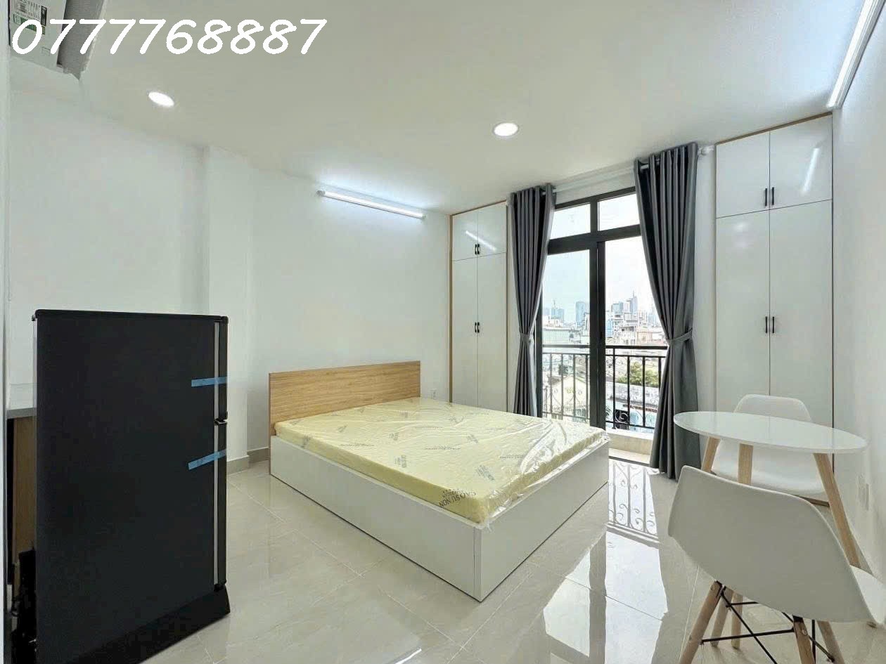 Nhà MTKD đường D5 khu Nguyễn Gia Trí, kế ĐH Hutech, Kinh tế,... 2