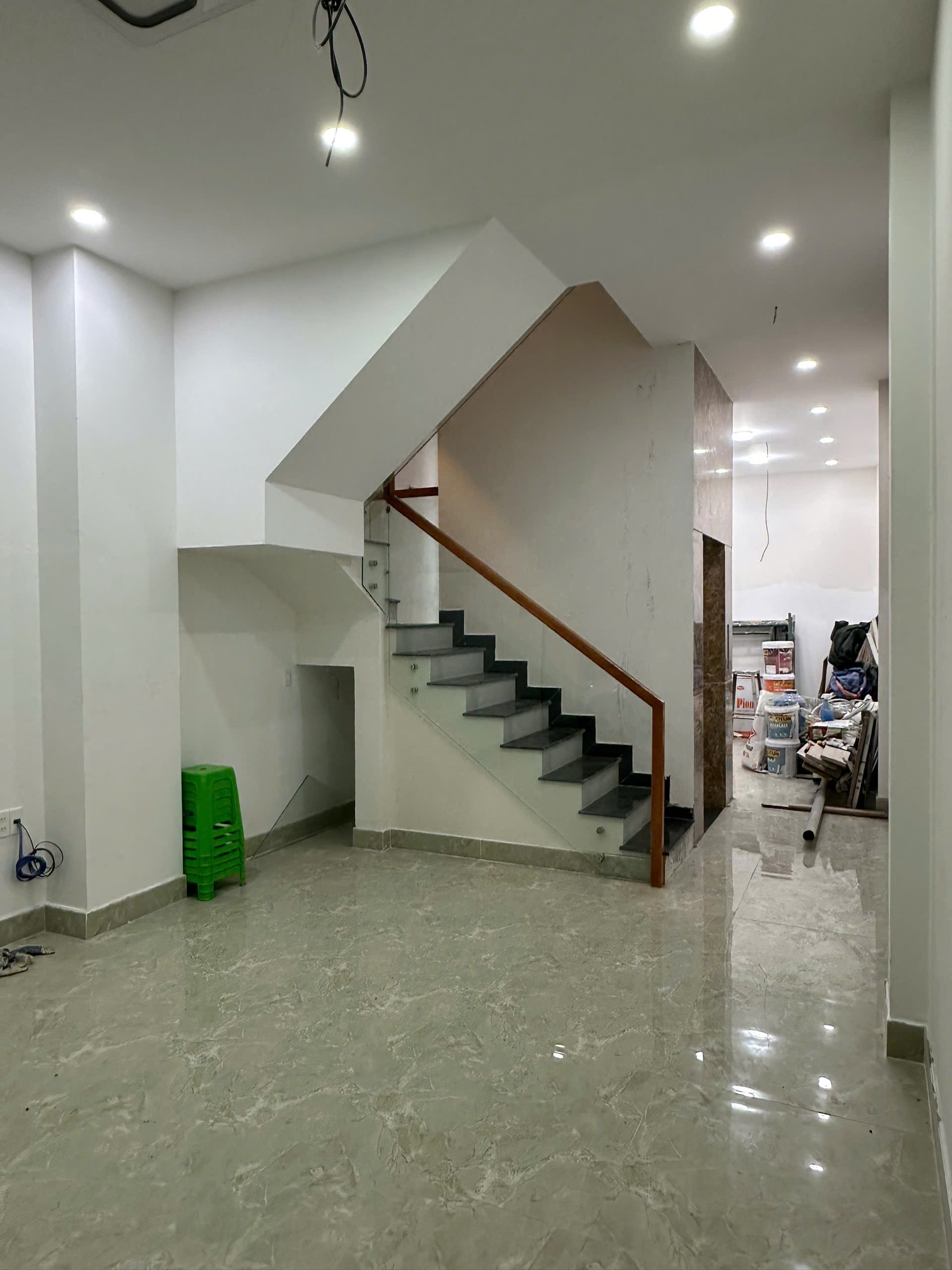CHO THUÊ NHÀ NGUYÊN CĂN PHAN ĐÌNH PHÙNG P2 ĐÀ LẠT - 5 TẦNG, 8PN, THANG MÁY, MẶT BẰNG KD 2