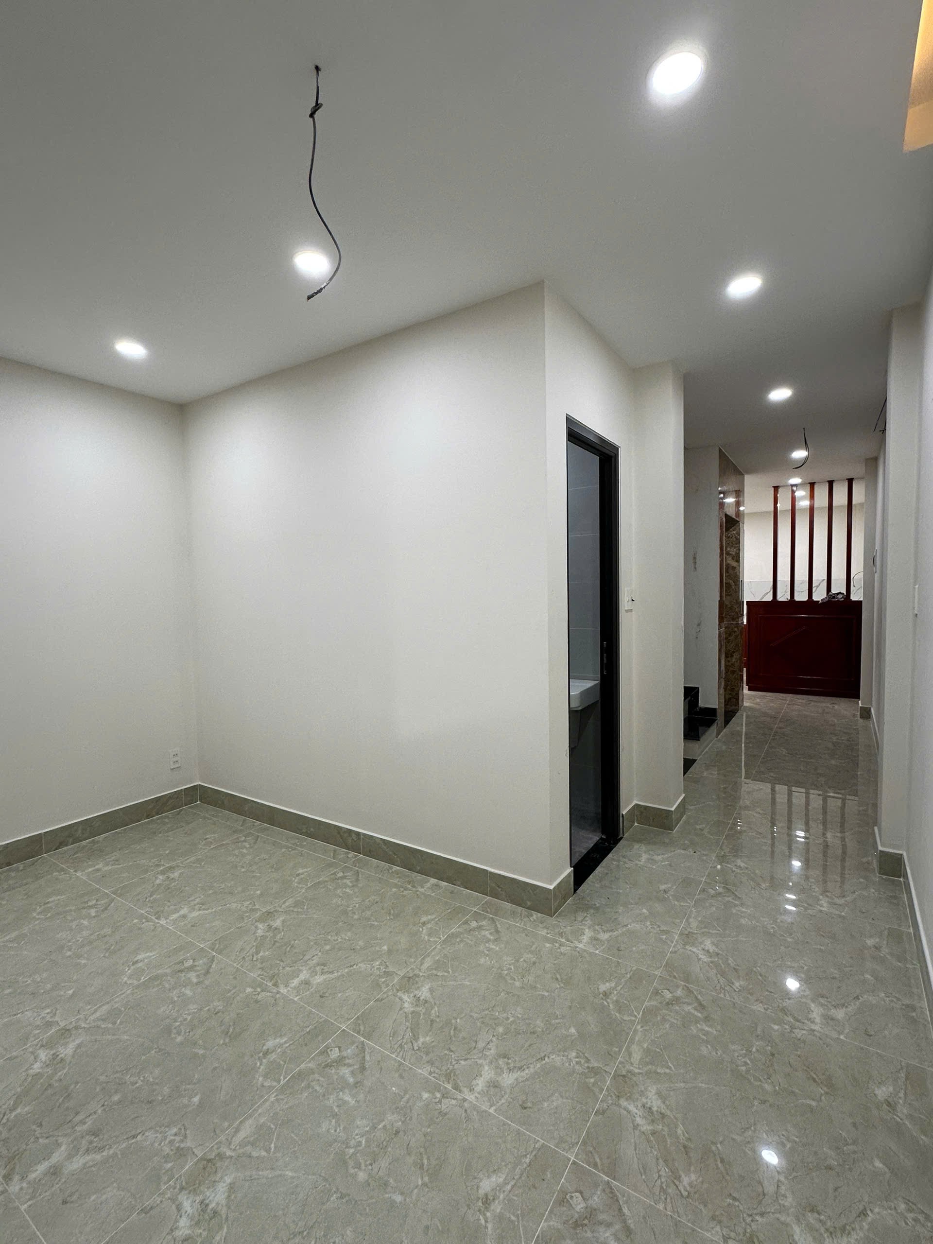 CHO THUÊ NHÀ NGUYÊN CĂN PHAN ĐÌNH PHÙNG P2 ĐÀ LẠT - 5 TẦNG, 8PN, THANG MÁY, MẶT BẰNG KD 4