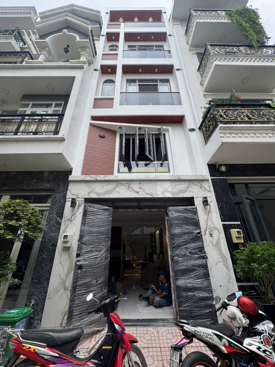 Nhà đẹp KDC Vĩnh Lộc, Bình Hưng Hòa B dt 52m2 2 lầu 4pn 5wc giá 6,3 tỷ 2