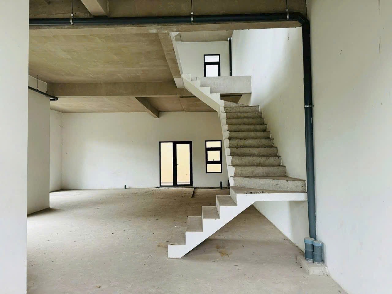 Cần bán Nhà mặt tiền Phường Thảo Điền, Quận 2, Diện tích 165m², Giá 33 Tỷ 3