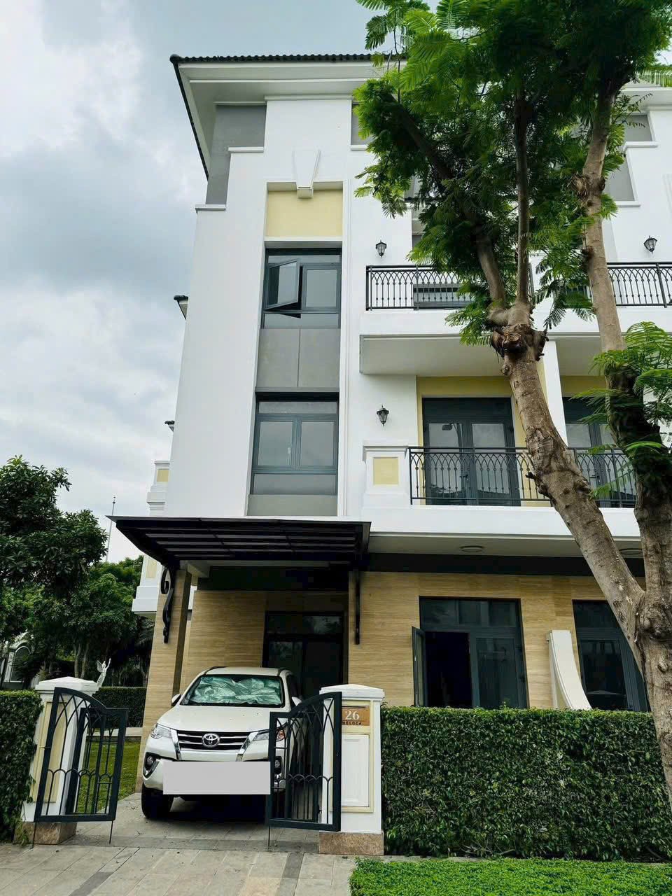 Cần bán Nhà mặt tiền Phường Thảo Điền, Quận 2, Diện tích 165m², Giá 33 Tỷ 10